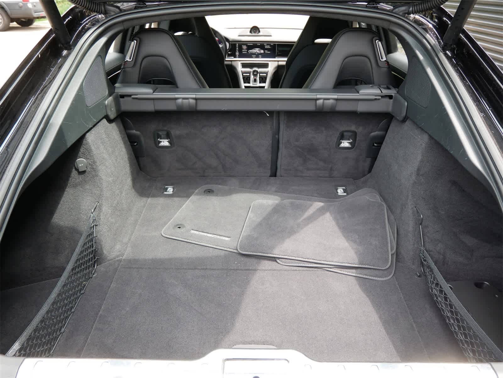 Thumbnail: 2021 Porsche Panamera - 7