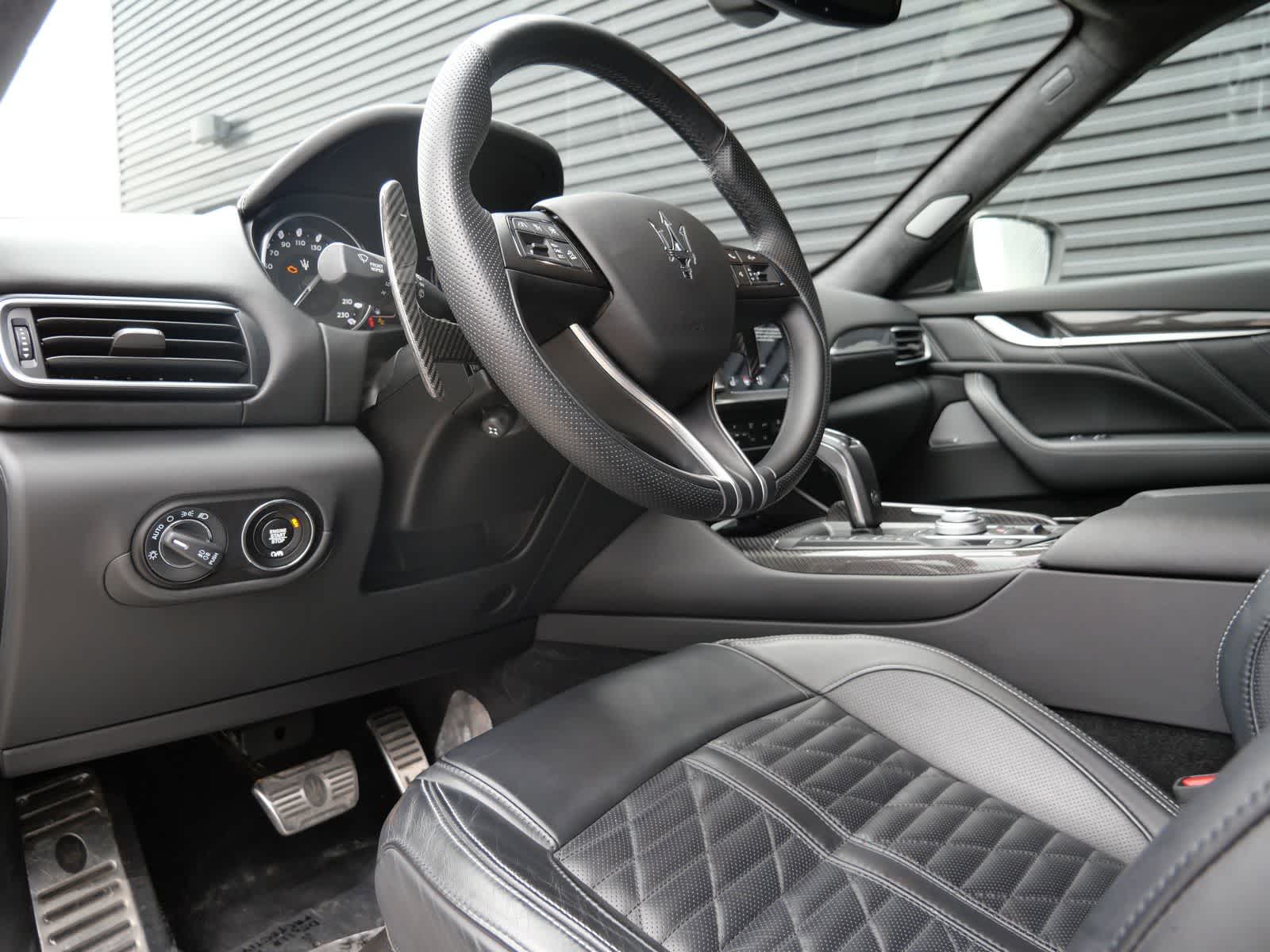 Thumbnail: 2022 Maserati Levante - 4