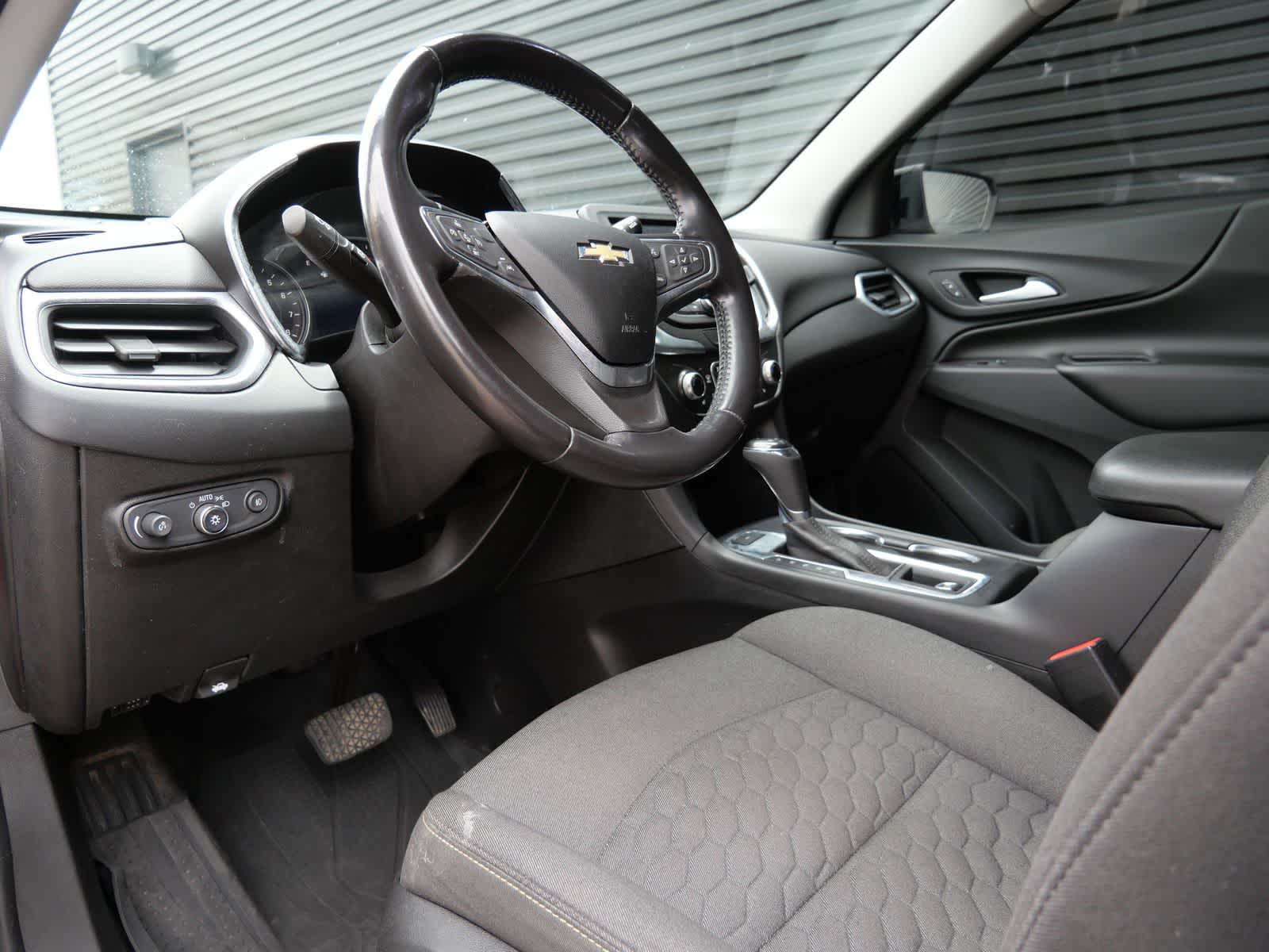 Thumbnail: 2021 Chevrolet Equinox - 4