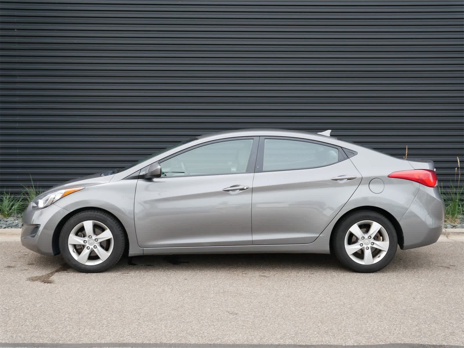 Thumbnail: 2013 Hyundai Elantra - 2