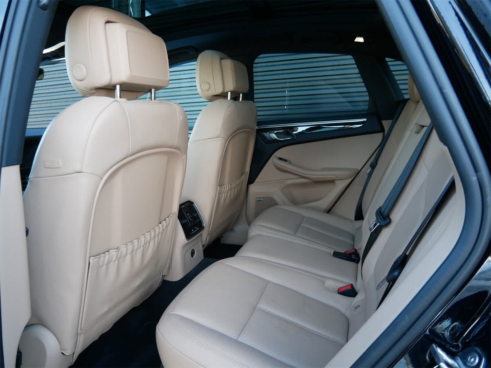 Thumbnail: 2024 Porsche Macan - 11