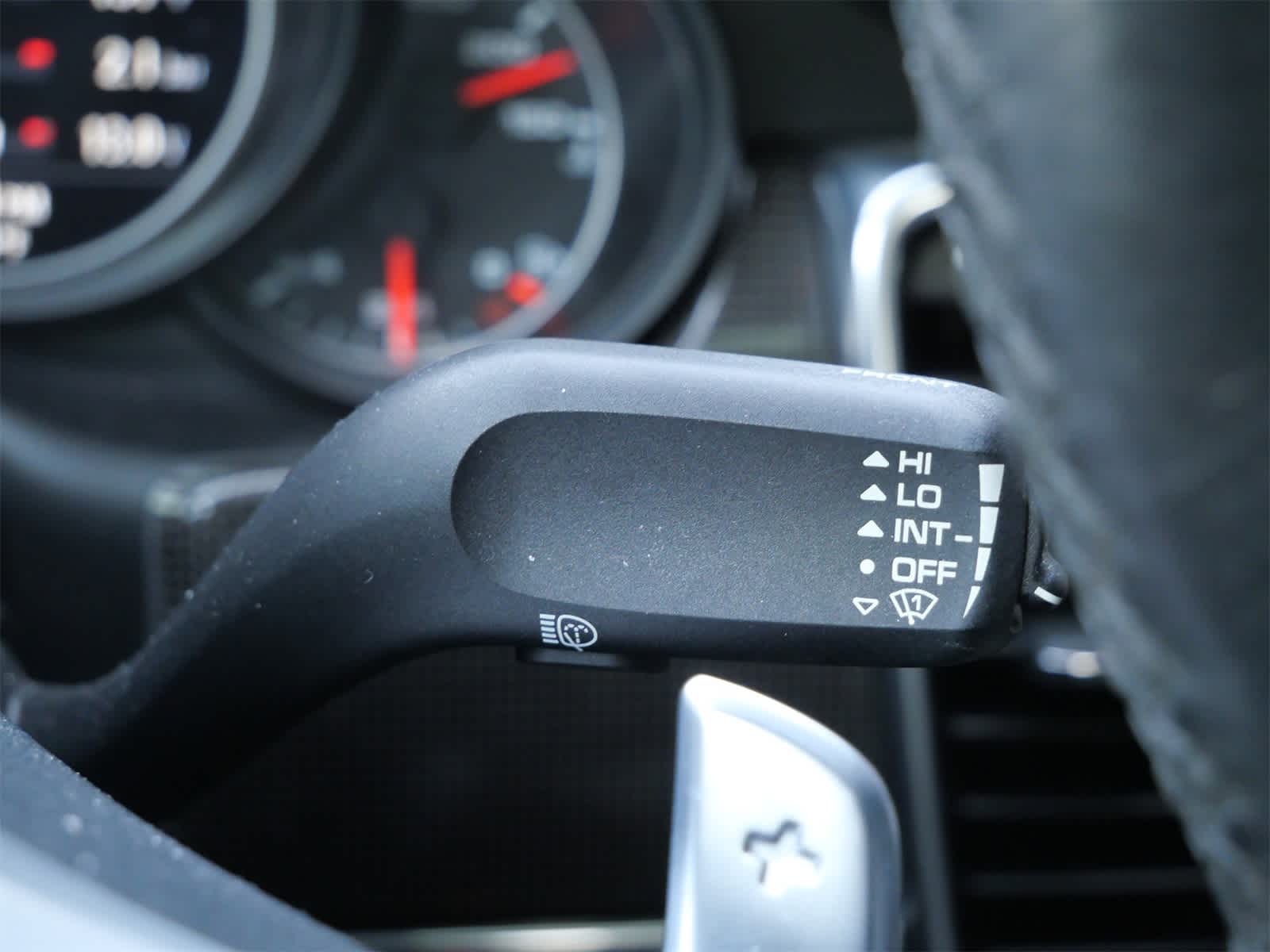 Thumbnail: 2016 Porsche Panamera - 20