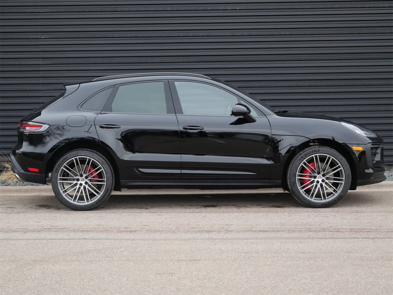 Thumbnail: 2026 Porsche Macan - 26