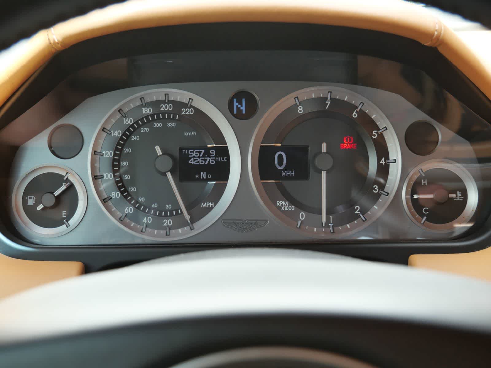 Thumbnail: 2012 Aston Martin Vantage - 19