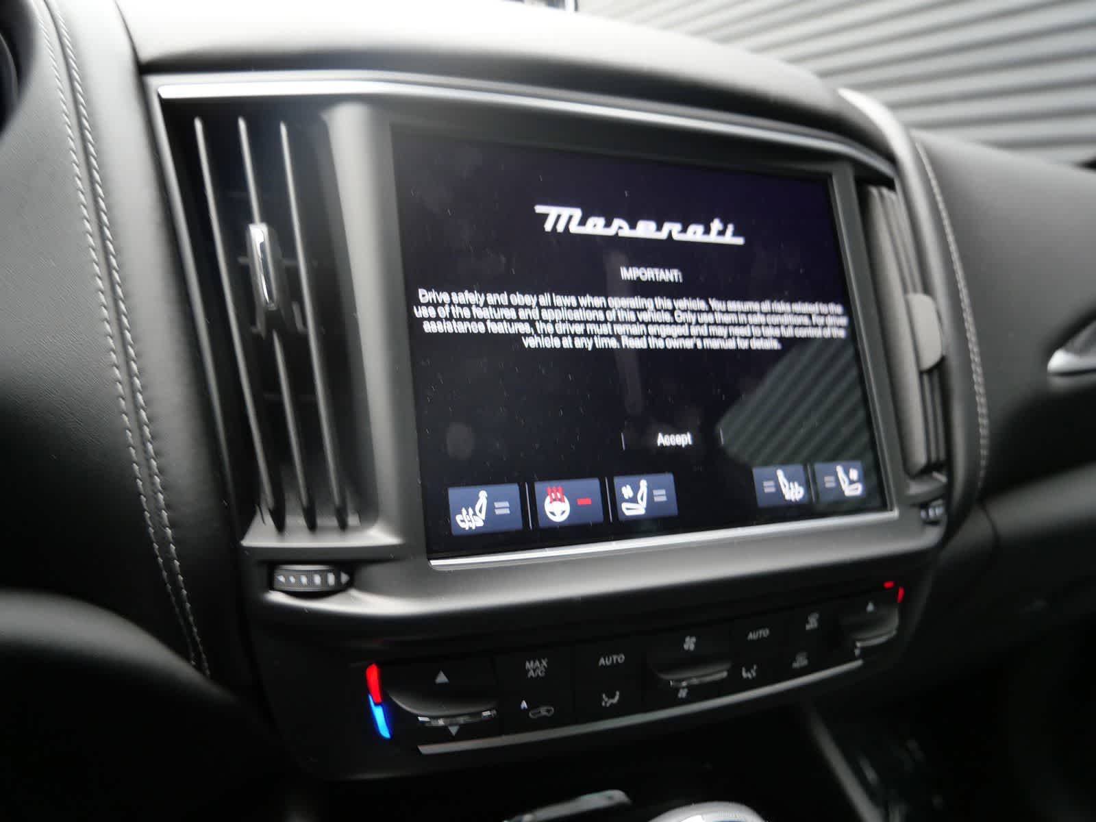 Thumbnail: 2022 Maserati Levante - 16