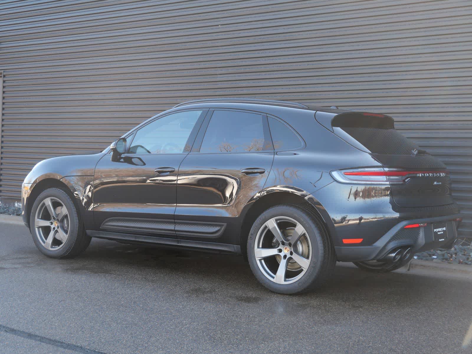Thumbnail: 2026 Porsche Macan - 3