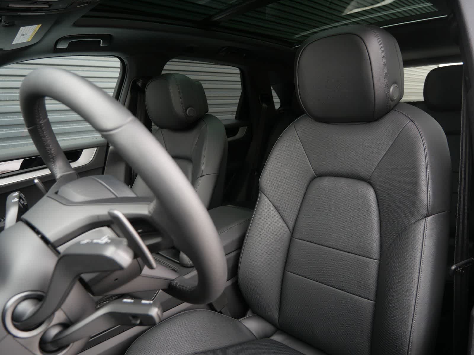 Thumbnail: 2026 Porsche Cayenne - 5