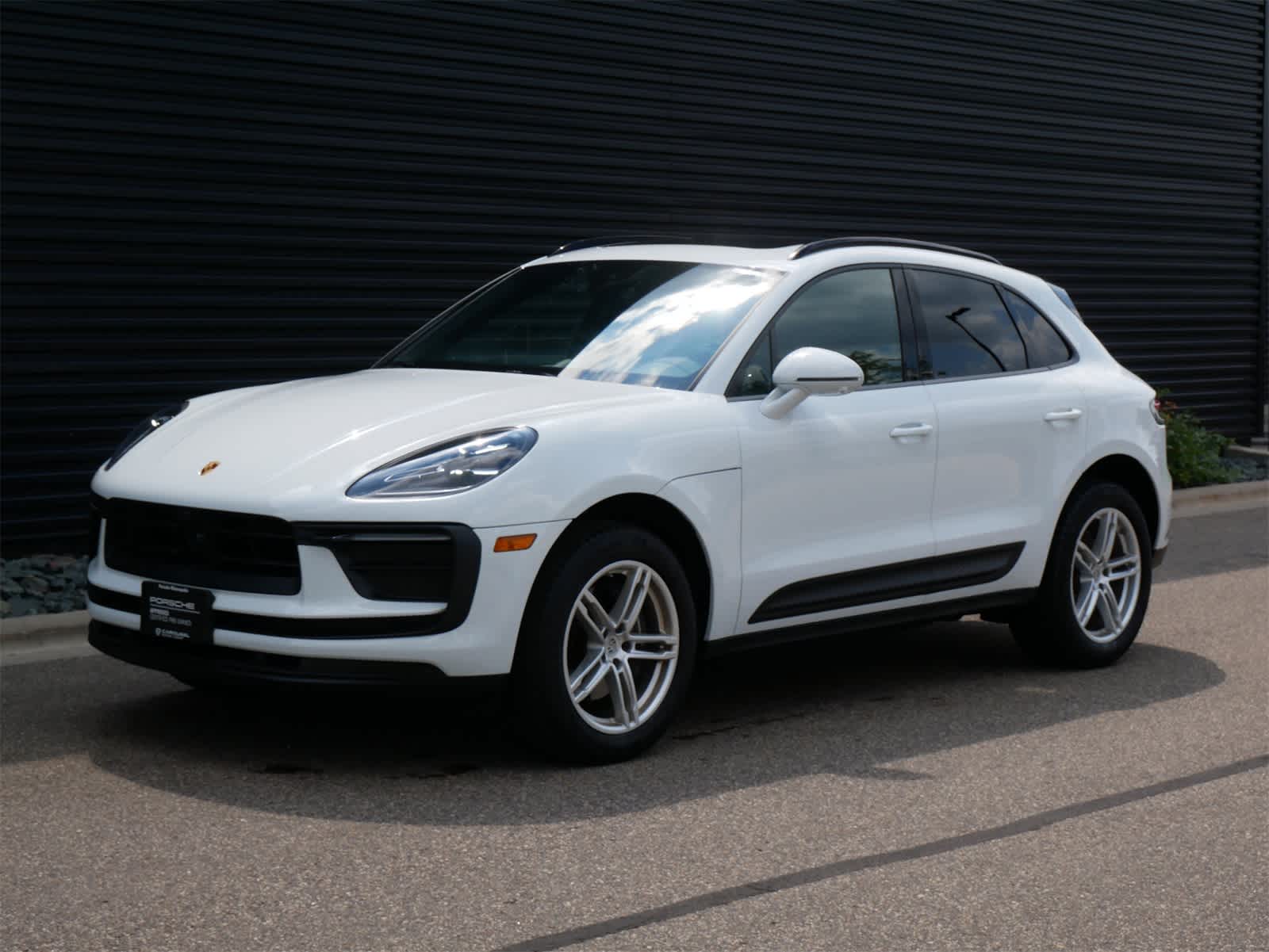 2024 Porsche Macan Base -
                  Saint Paul, MN
