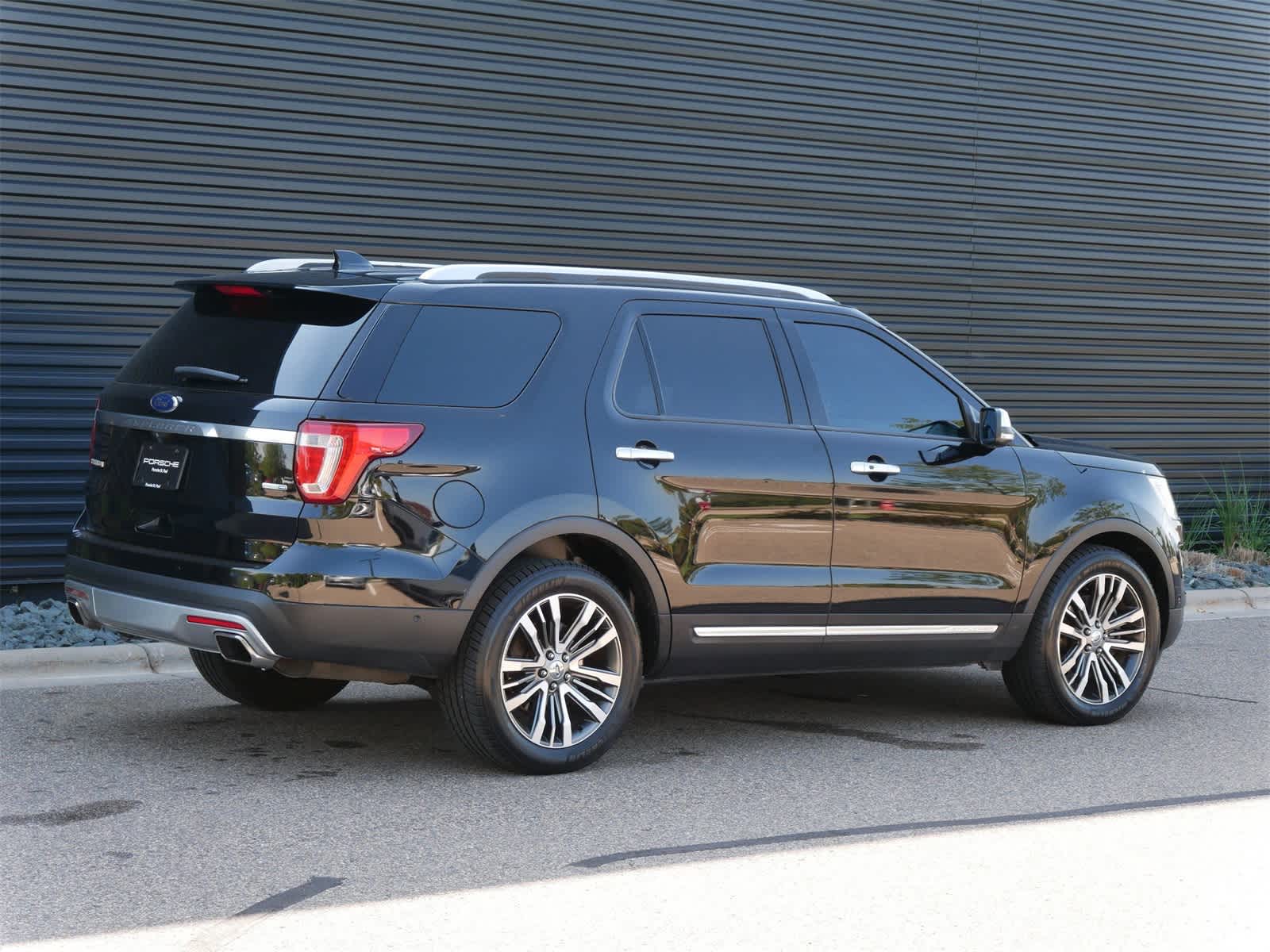 Thumbnail: 2016 Ford Explorer - 23