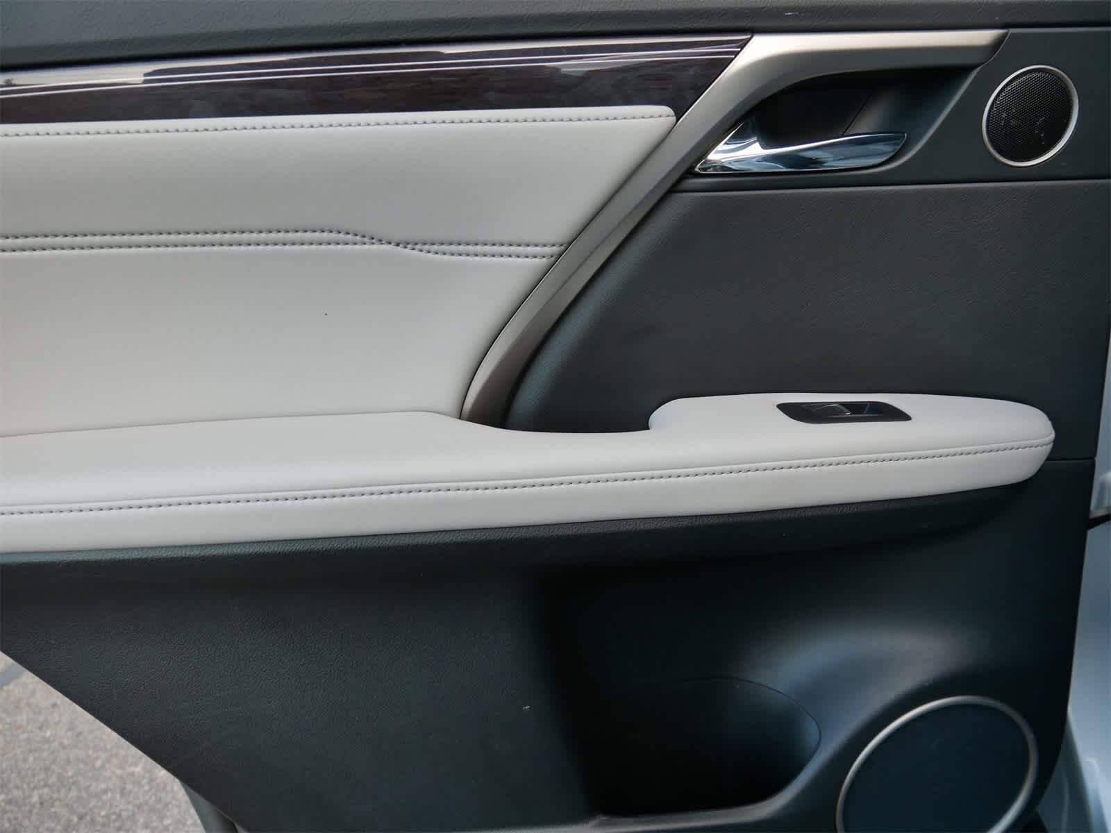 Thumbnail: 2016 Lexus RX - 9