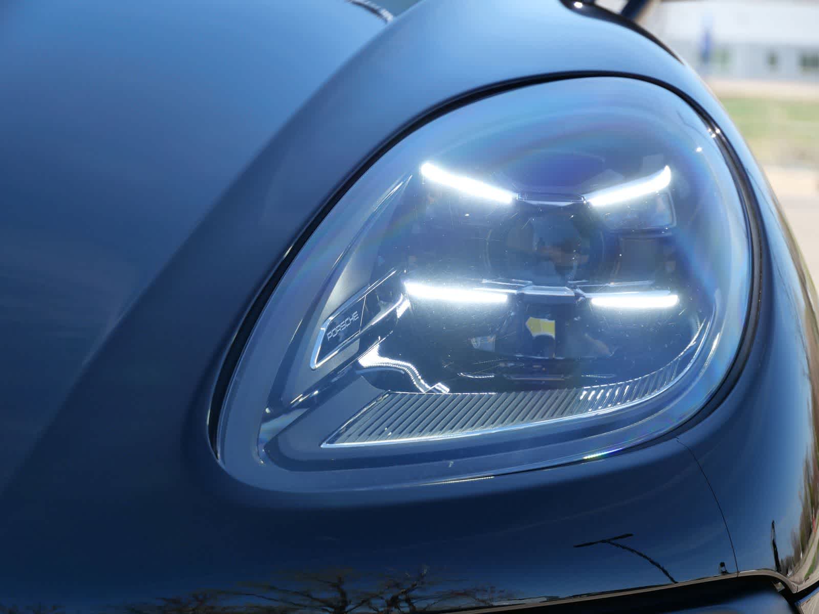 Thumbnail: 2024 Porsche Macan - 6