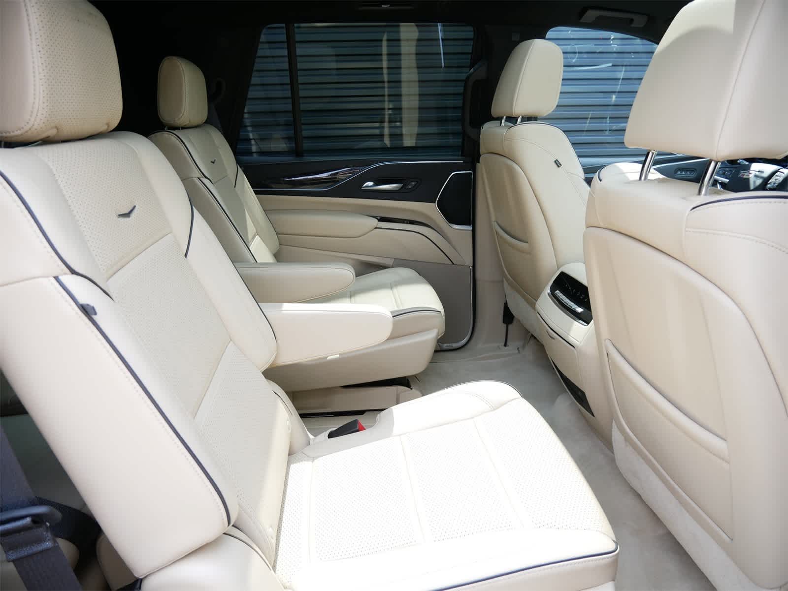Thumbnail: 2021 Cadillac Escalade - 28