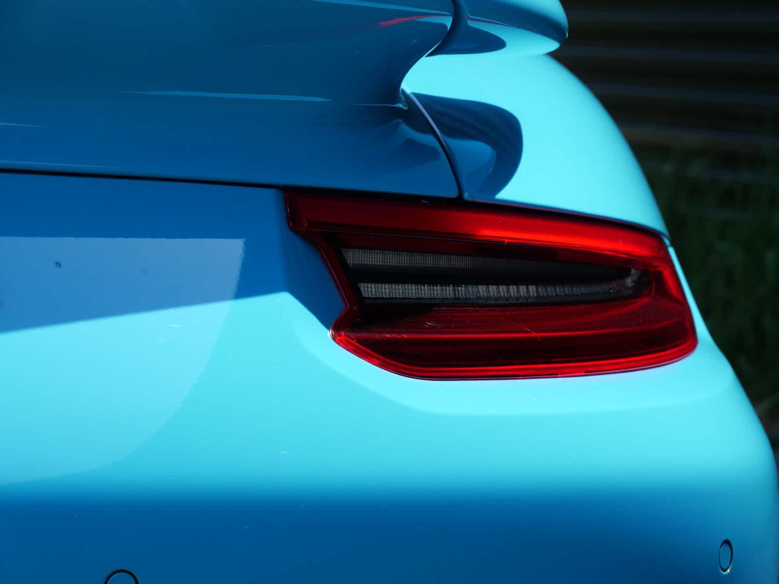 Thumbnail: 2018 Porsche 911 - 8