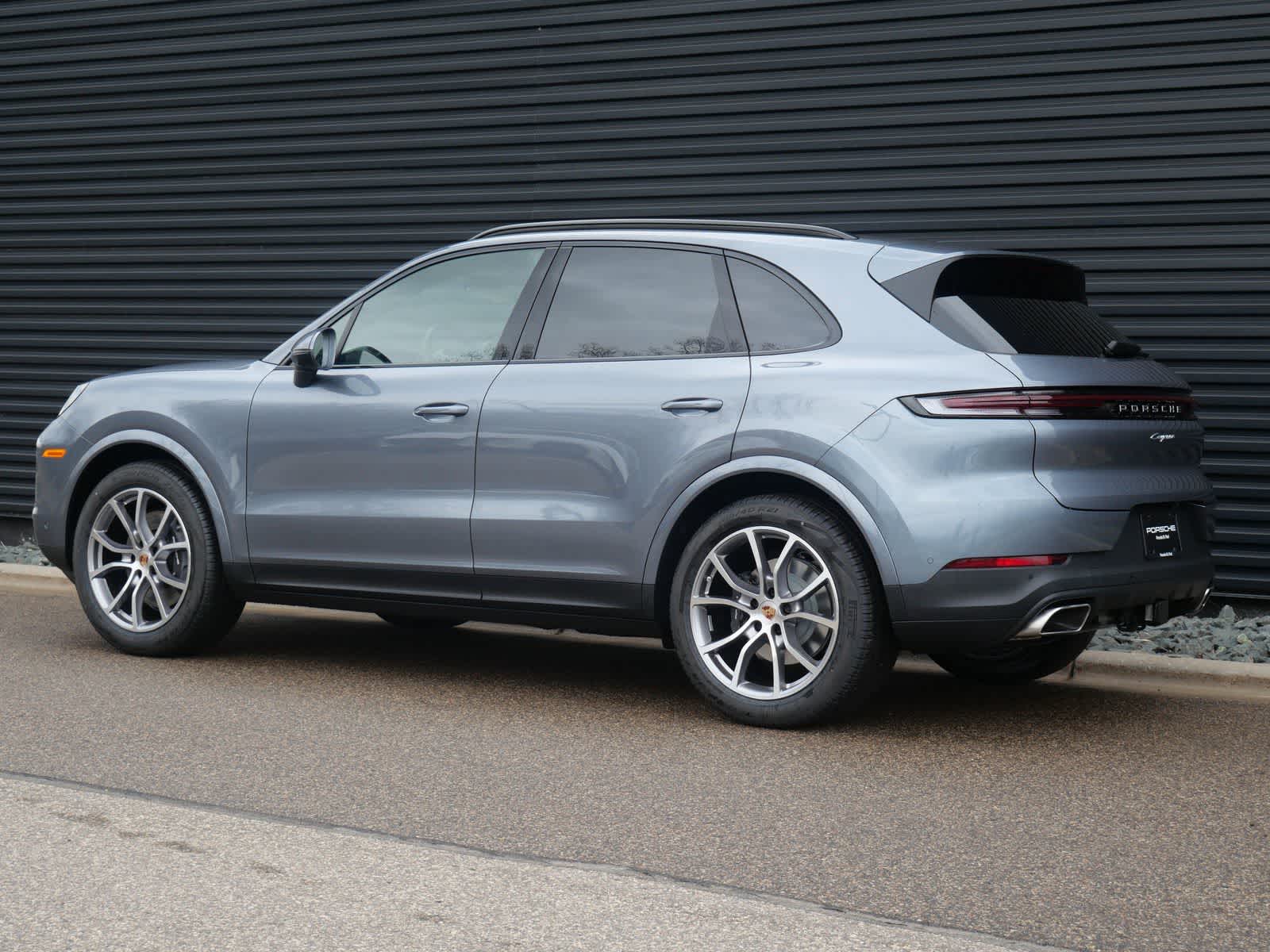 Thumbnail: 2026 Porsche Cayenne - 3
