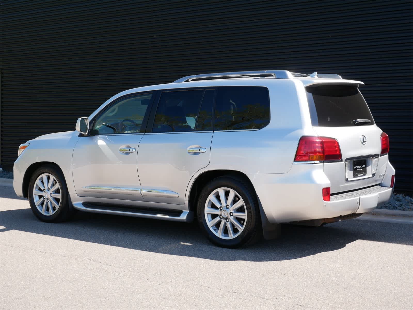 2011 Lexus LX 570 3