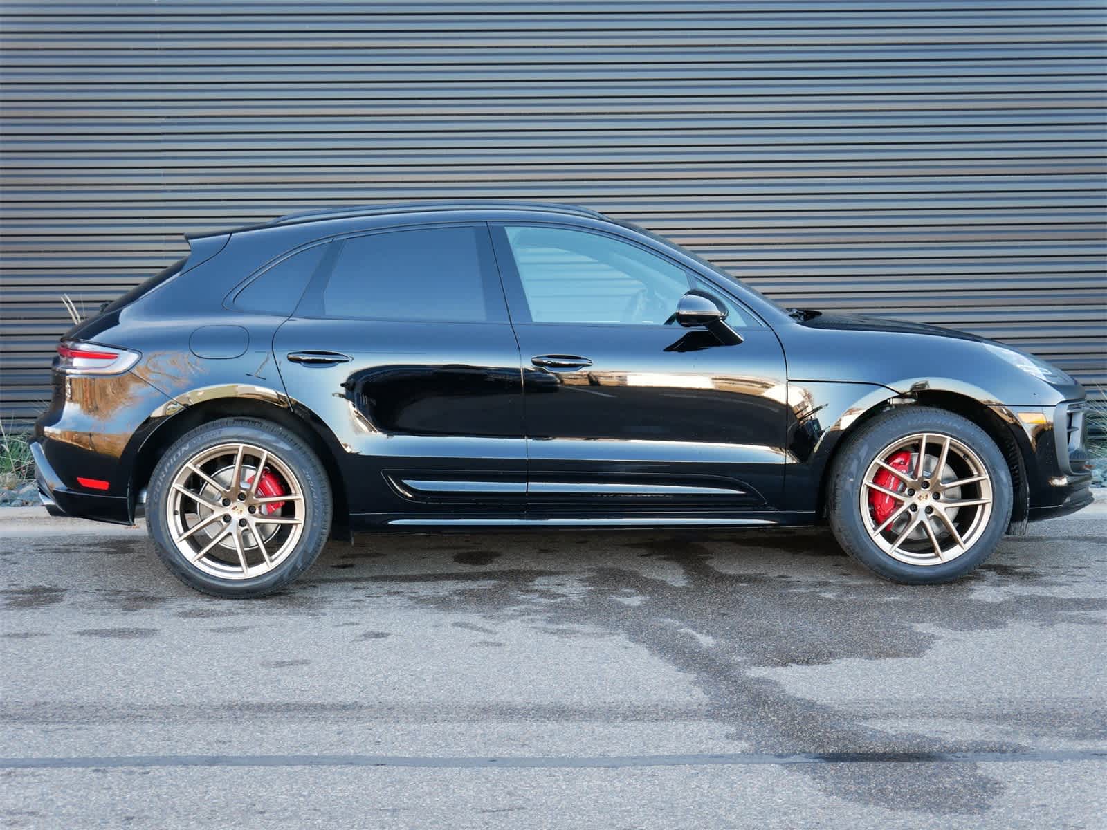 Thumbnail: 2026 Porsche Macan - 24