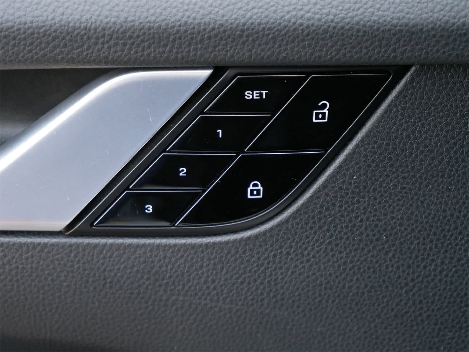 Thumbnail: 2020 Porsche 911 - 8