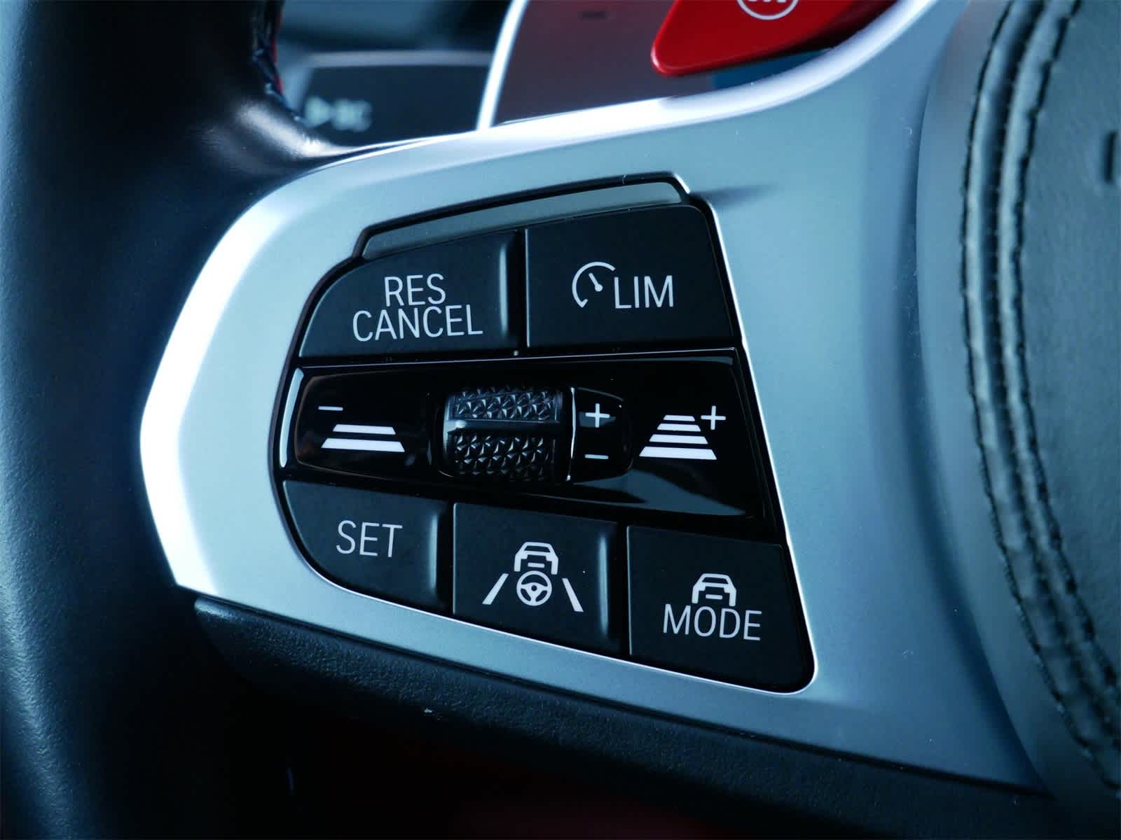 Thumbnail: 2022 BMW X6 - 14