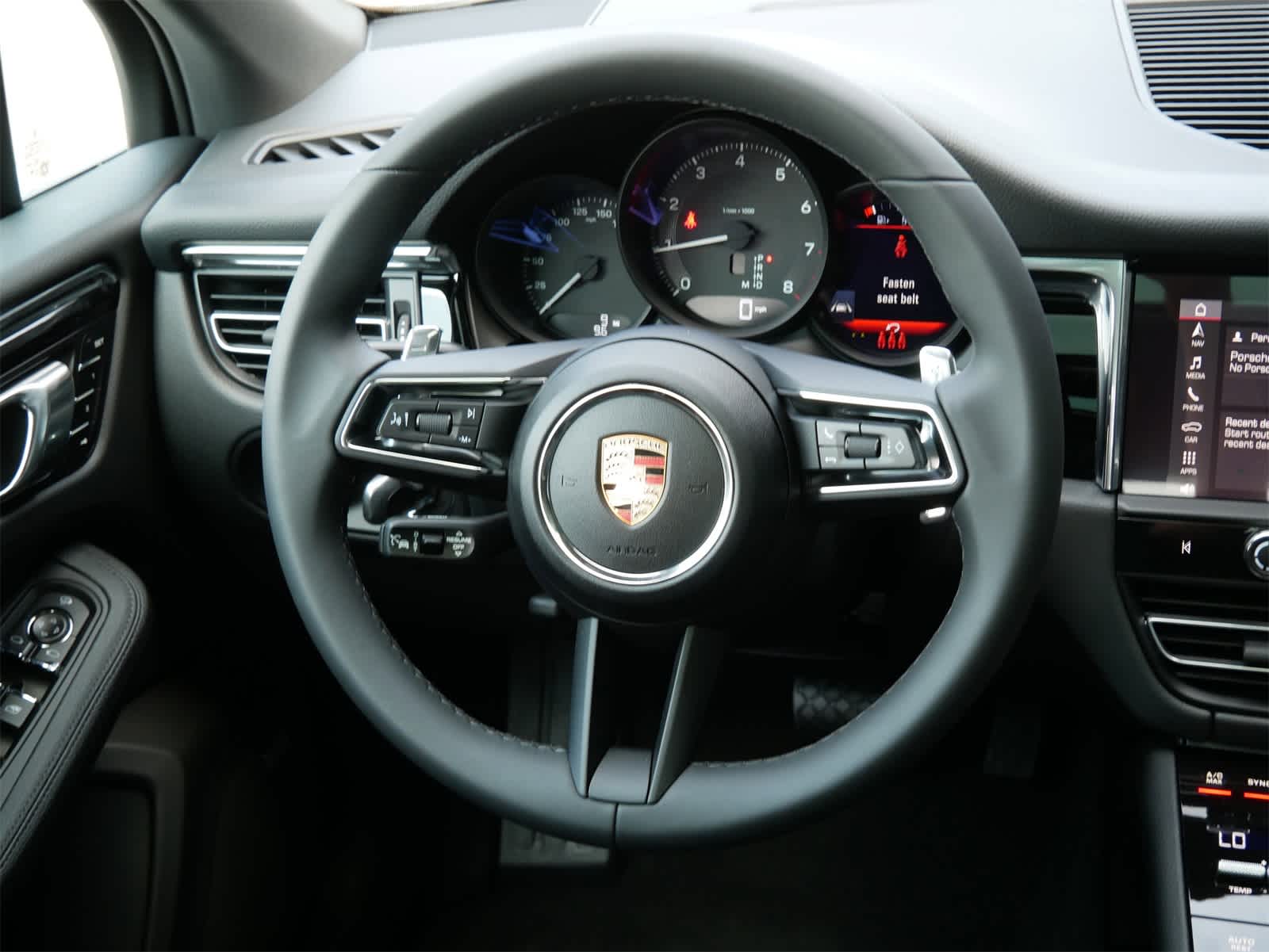 Thumbnail: 2025 Porsche Macan - 9