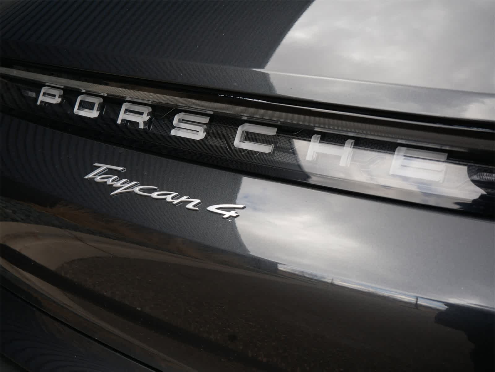 Thumbnail: 2021 Porsche Taycan - 24