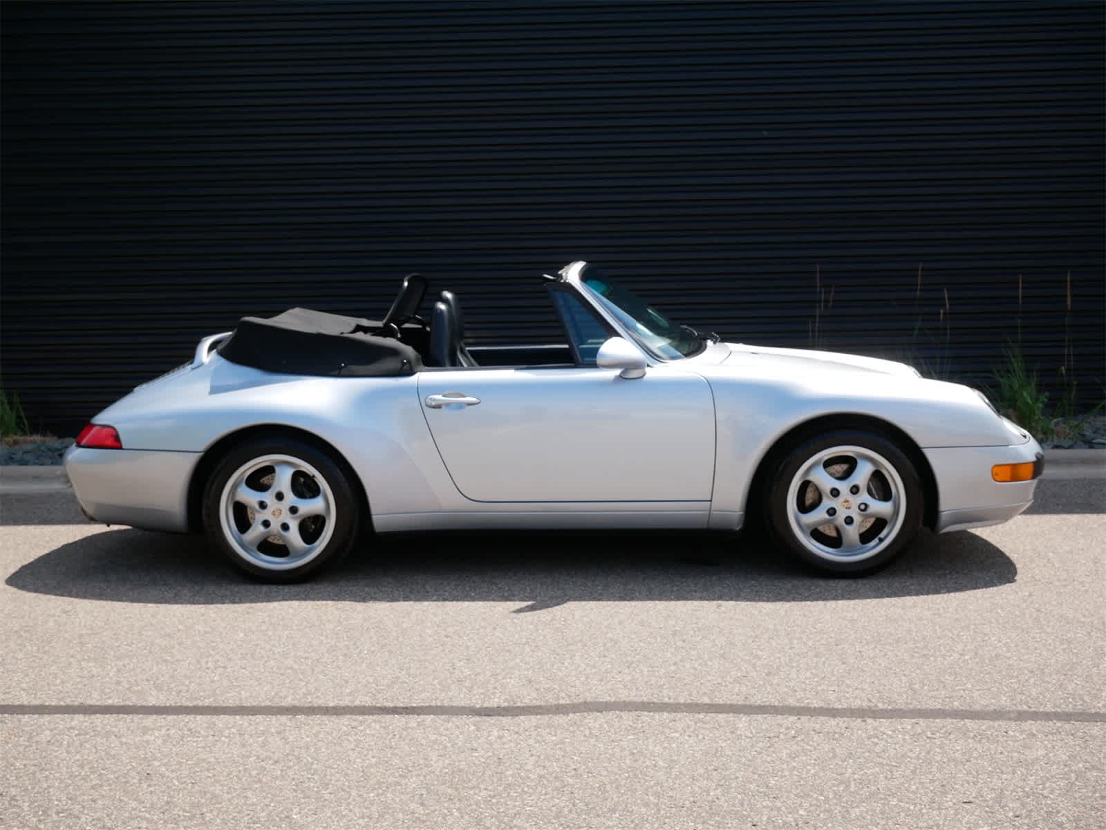 Thumbnail: 1995 Porsche 911 - 25