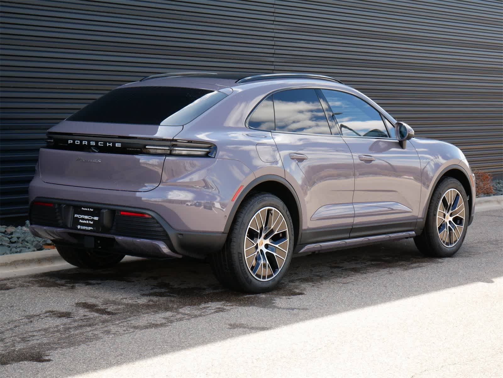 Thumbnail: 2025 Porsche Macan - 24