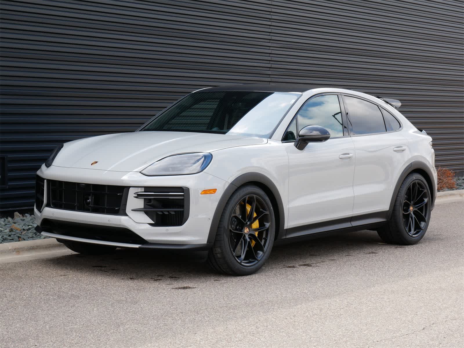 Thumbnail: 2025 Porsche Cayenne - 1