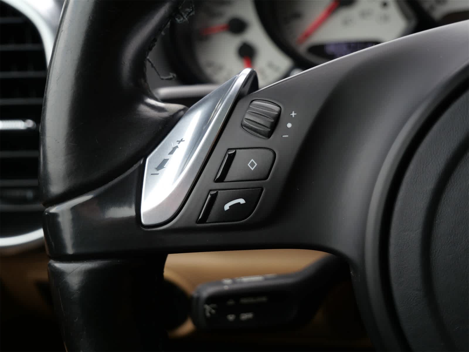 Thumbnail: 2014 Porsche Cayenne - 19