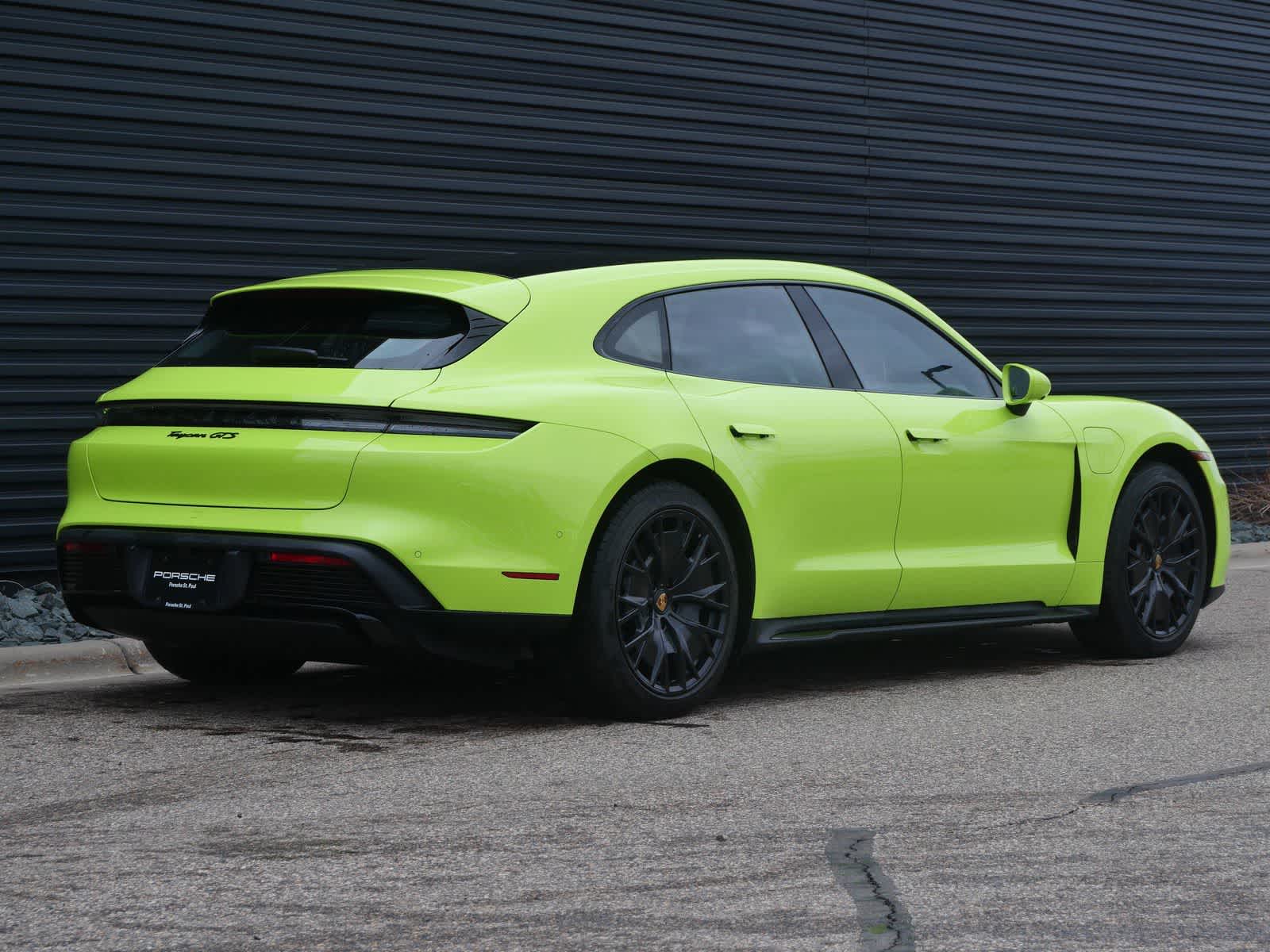 Thumbnail: 2022 Porsche Taycan - 27