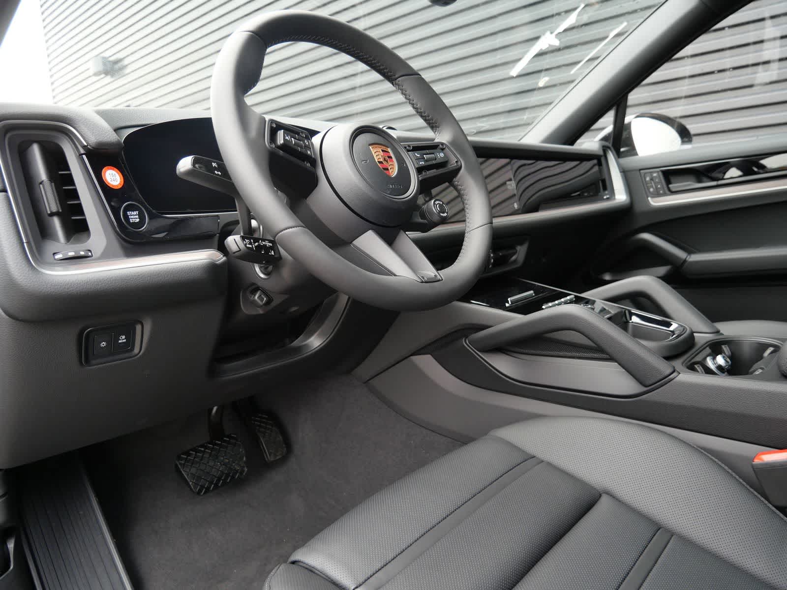 Thumbnail: 2026 Porsche Cayenne - 4