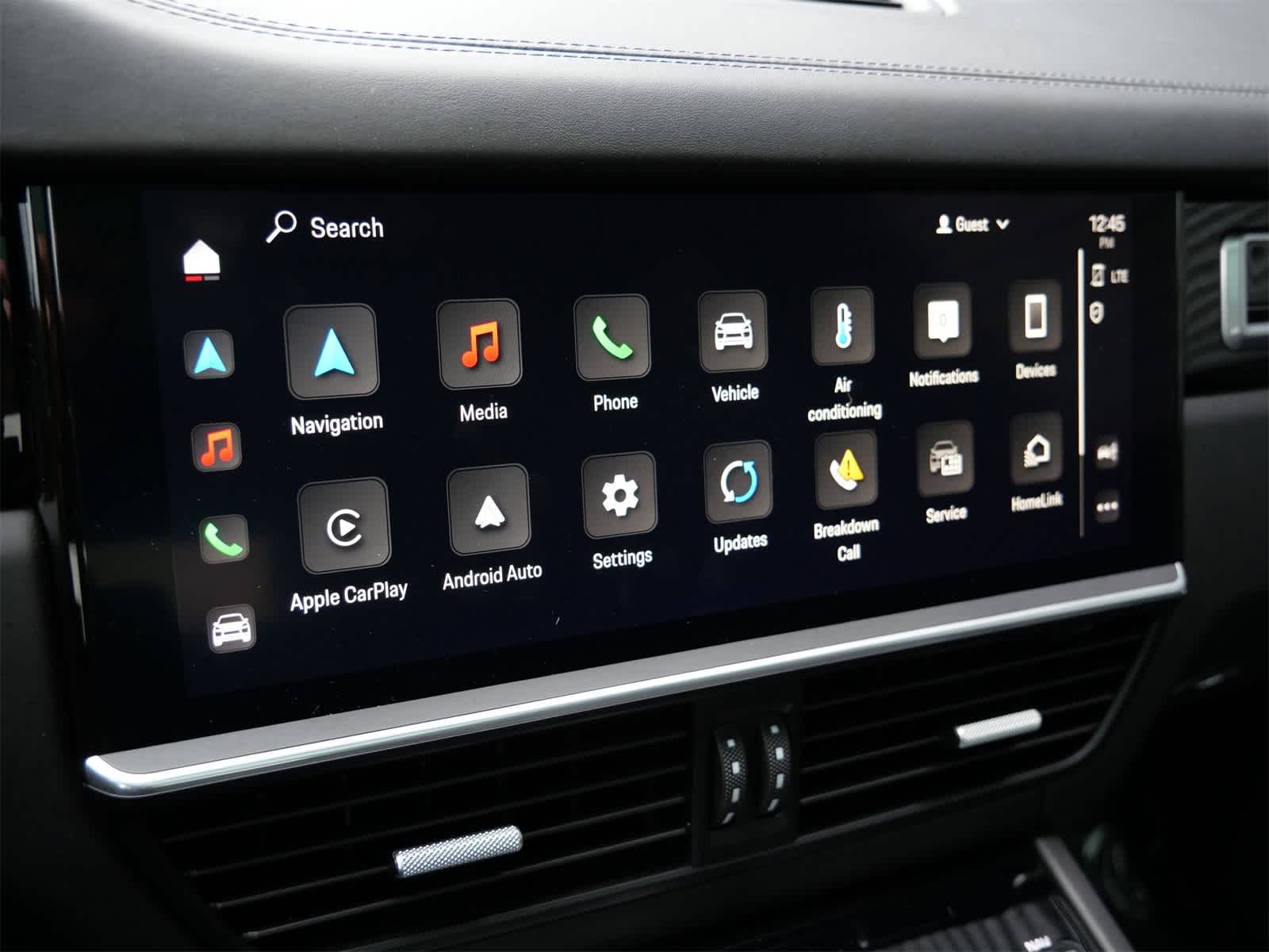 Thumbnail: 2022 Porsche Cayenne - 16