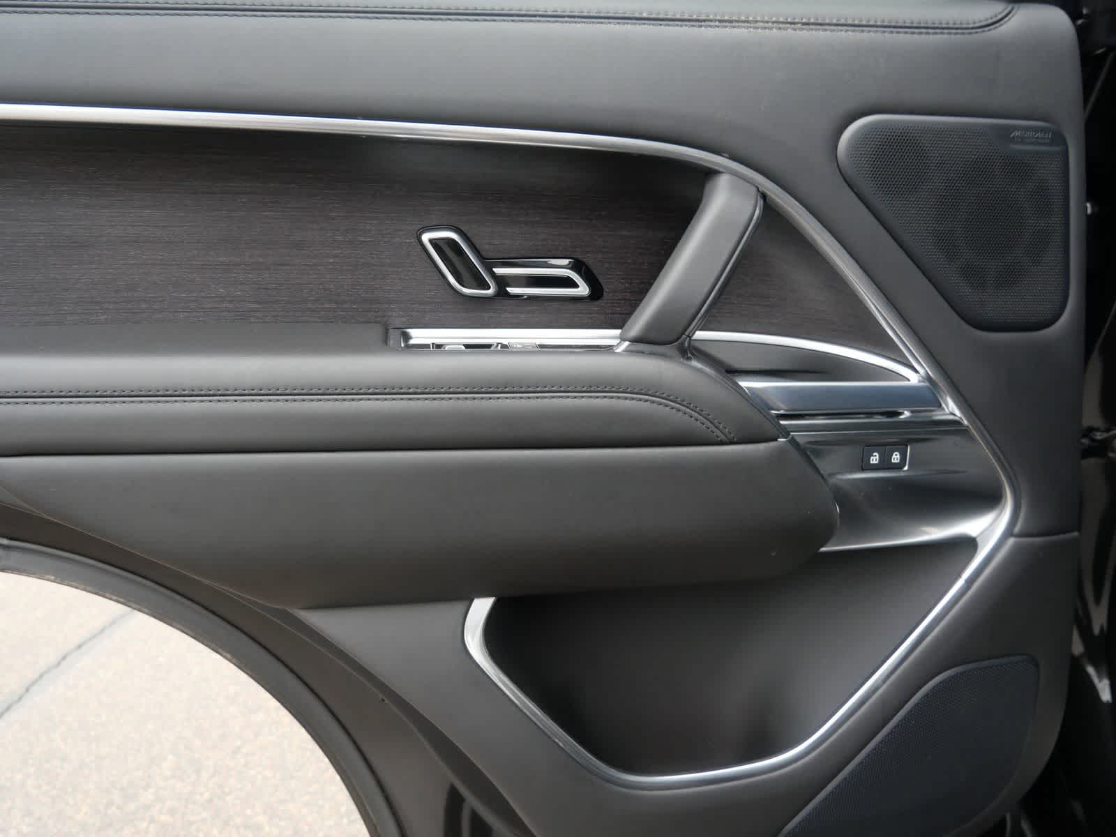 Thumbnail: 2025 Land Rover Range Rover - 9