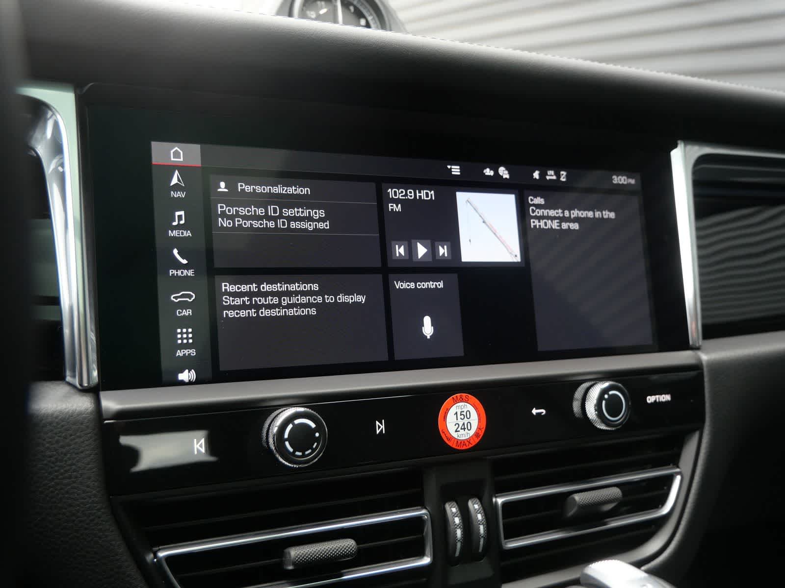 Thumbnail: 2026 Porsche Macan - 23