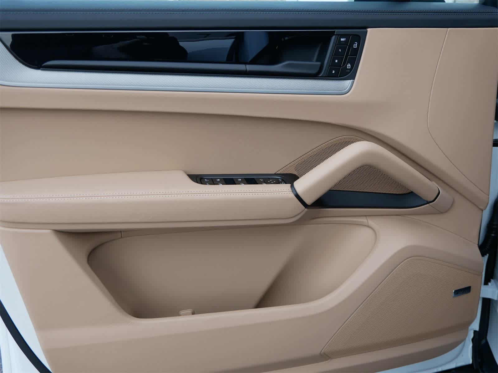 Thumbnail: 2026 Porsche Cayenne - 9