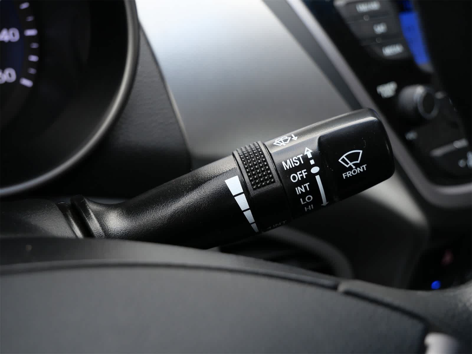 Thumbnail: 2013 Hyundai Elantra - 19