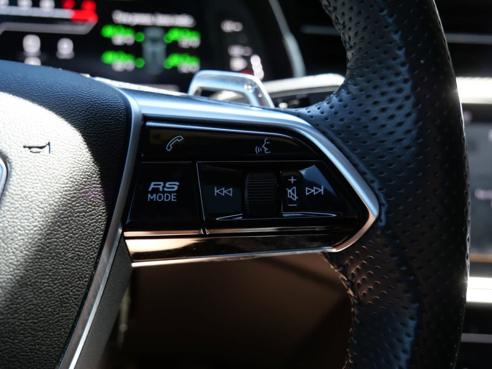 Thumbnail: 2021 Audi RS 6 - 20