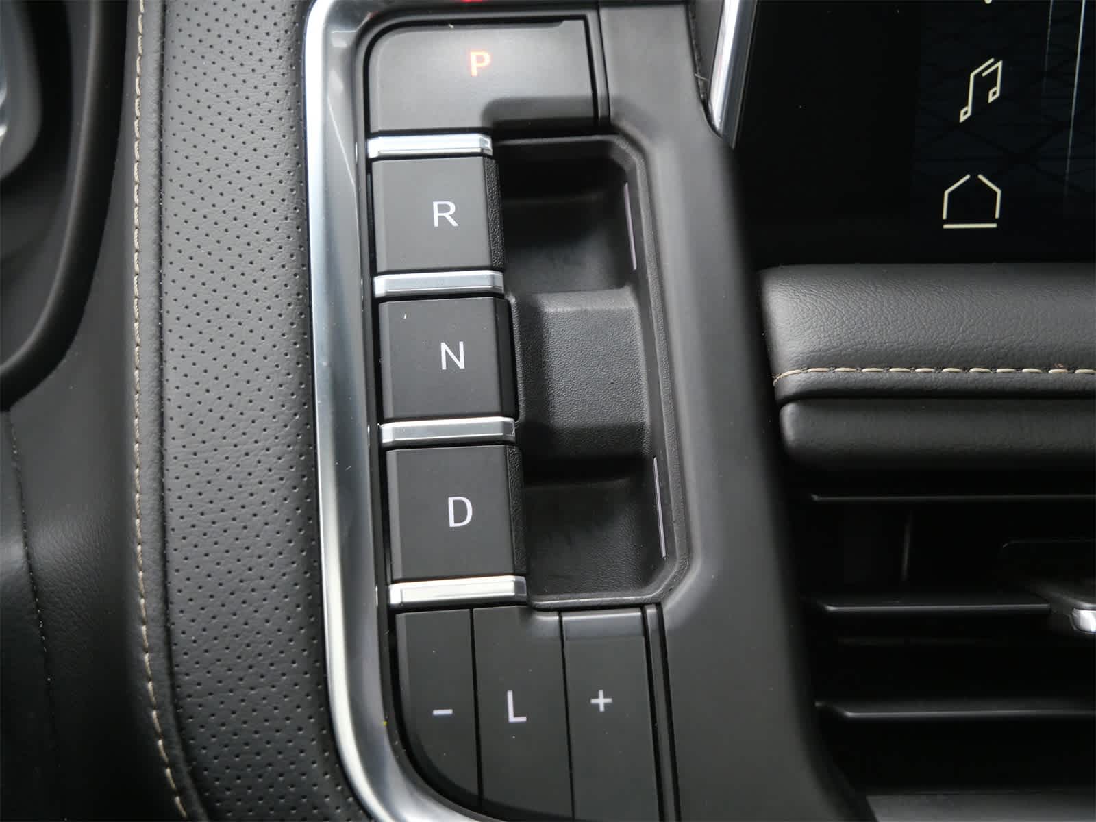 Thumbnail: 2022 GMC Yukon - 25