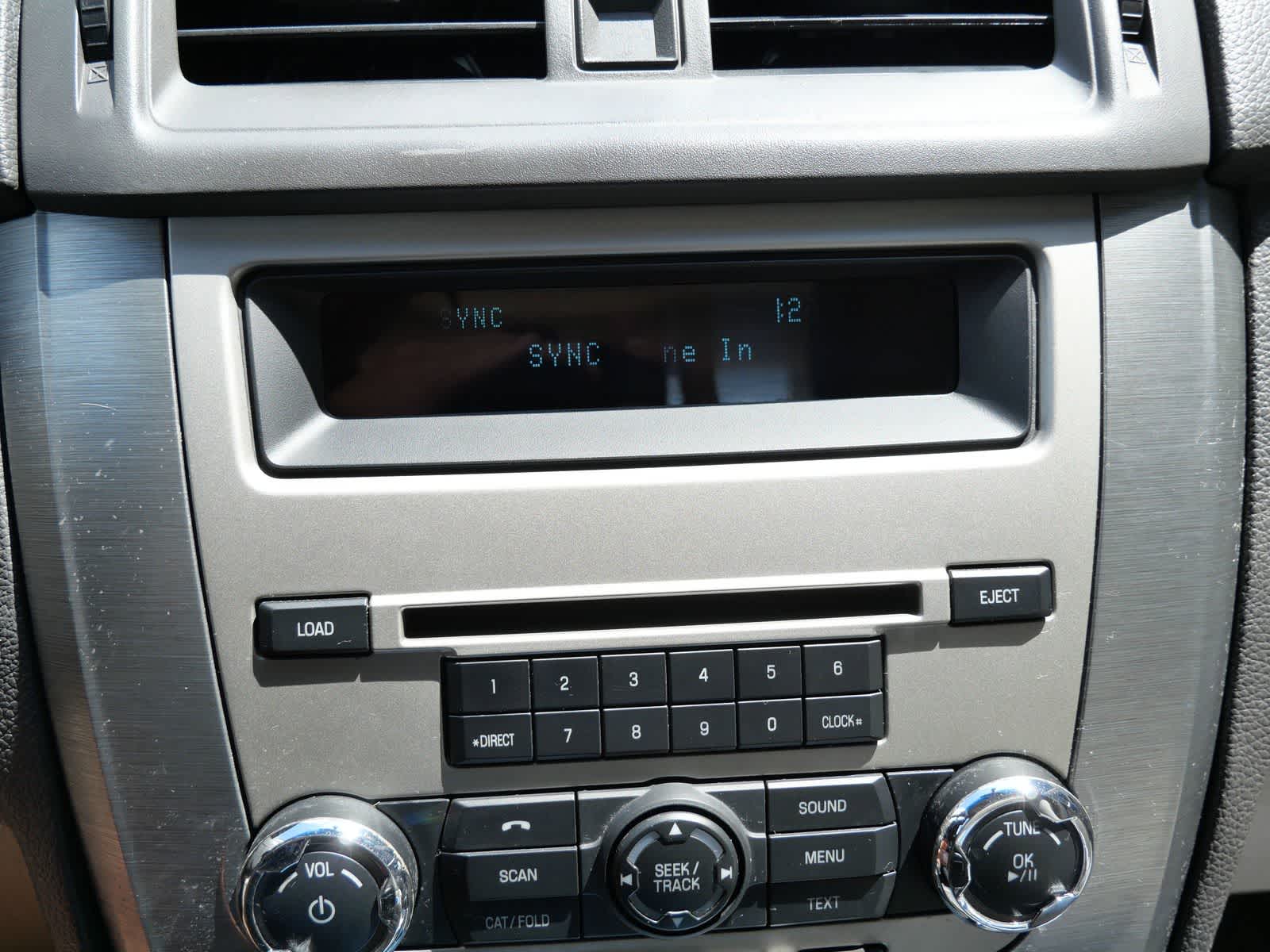 Thumbnail: 2010 Ford Fusion - 18