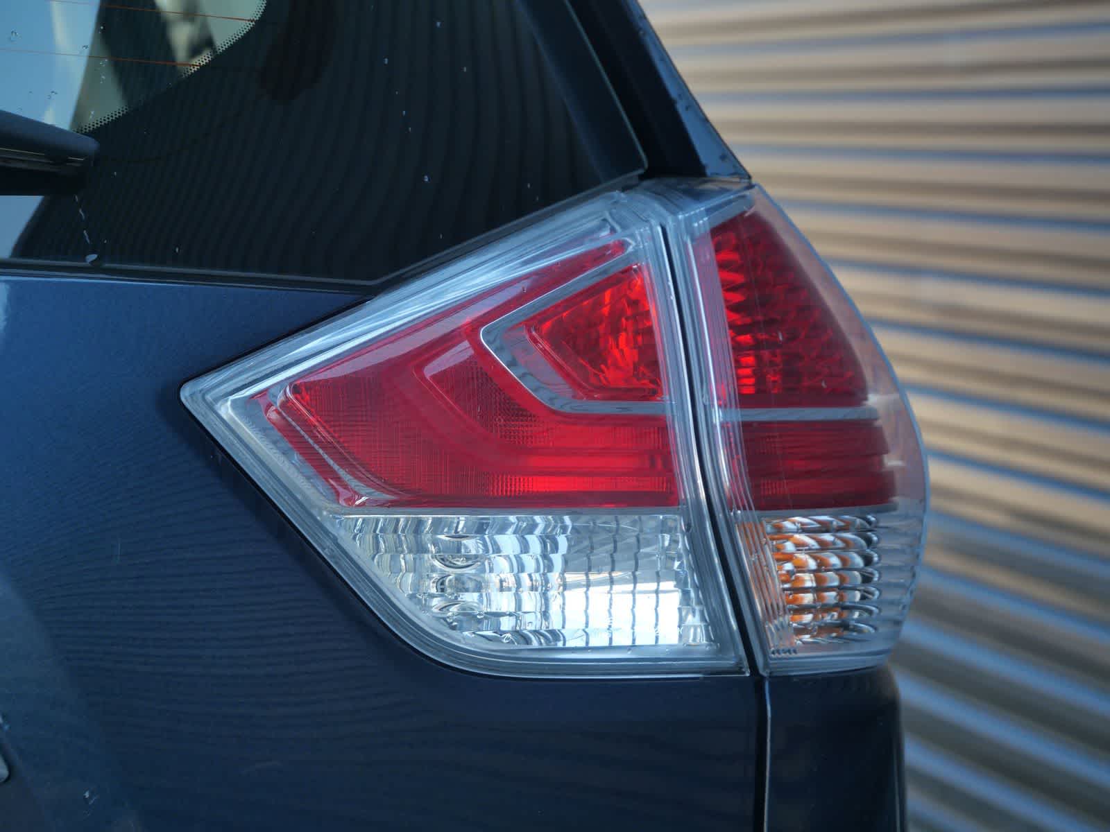 Thumbnail: 2016 Nissan Rogue - 8