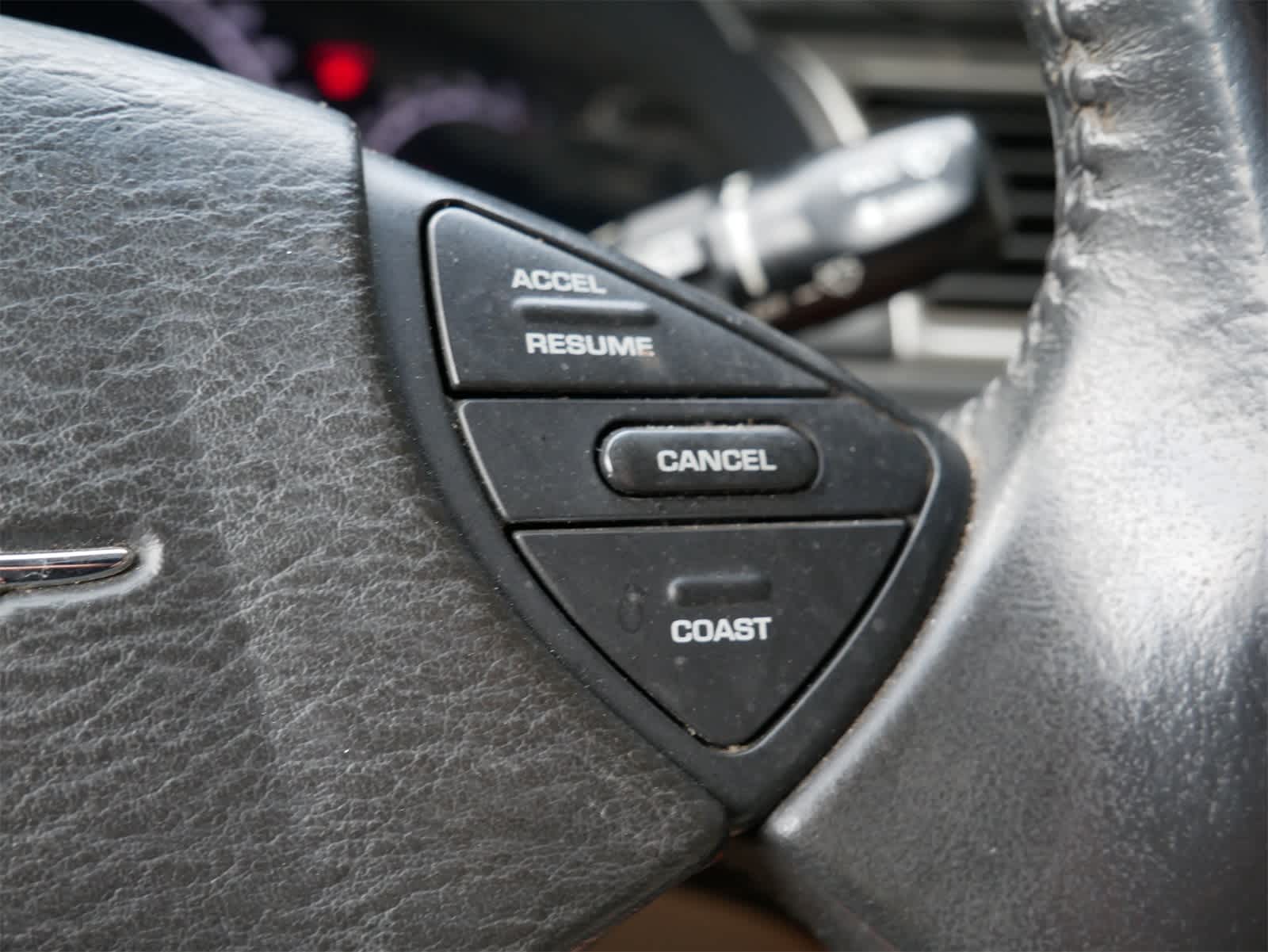 Thumbnail: 2006 Chrysler Pacifica - 21