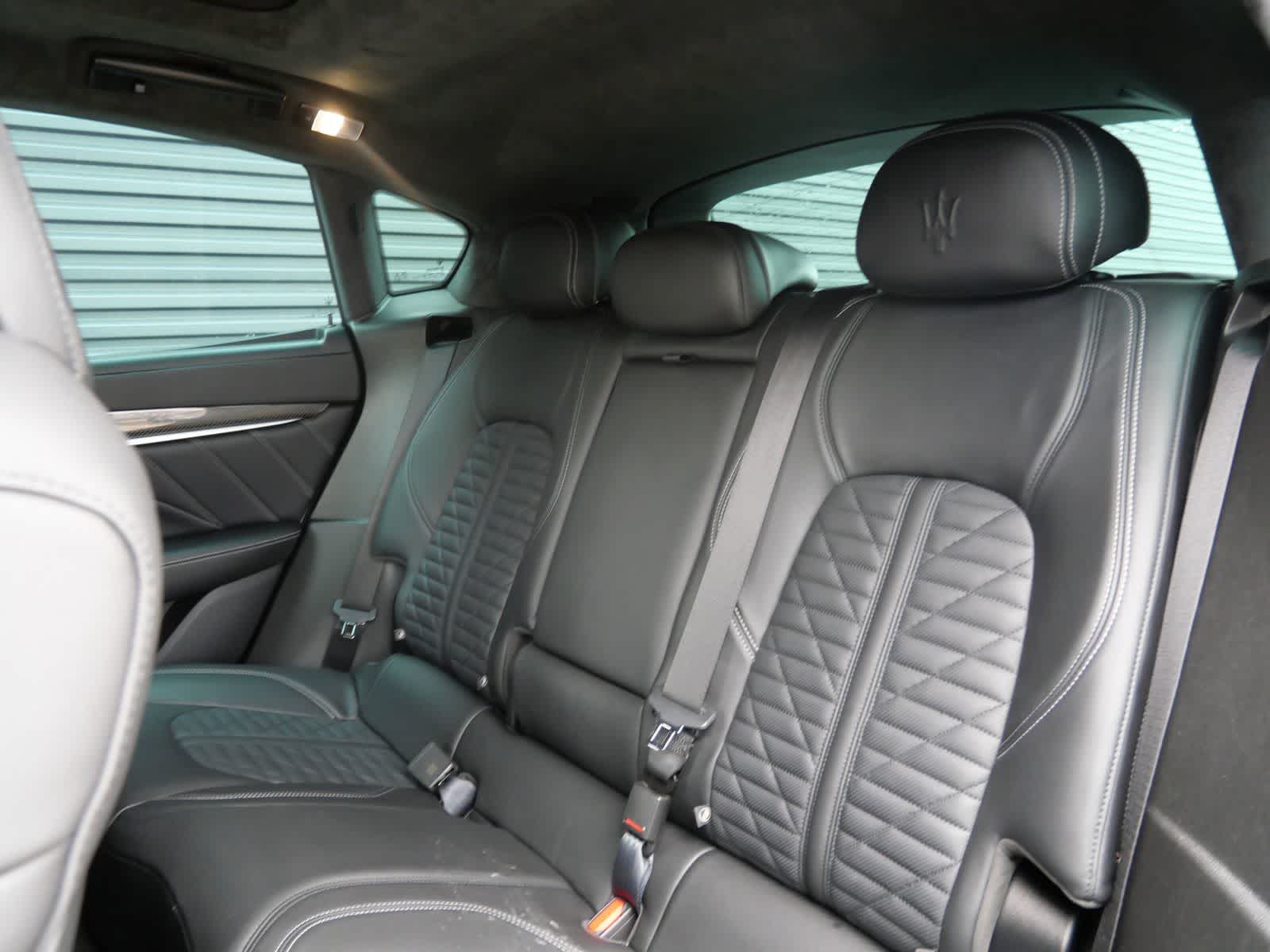 Thumbnail: 2022 Maserati Levante - 12