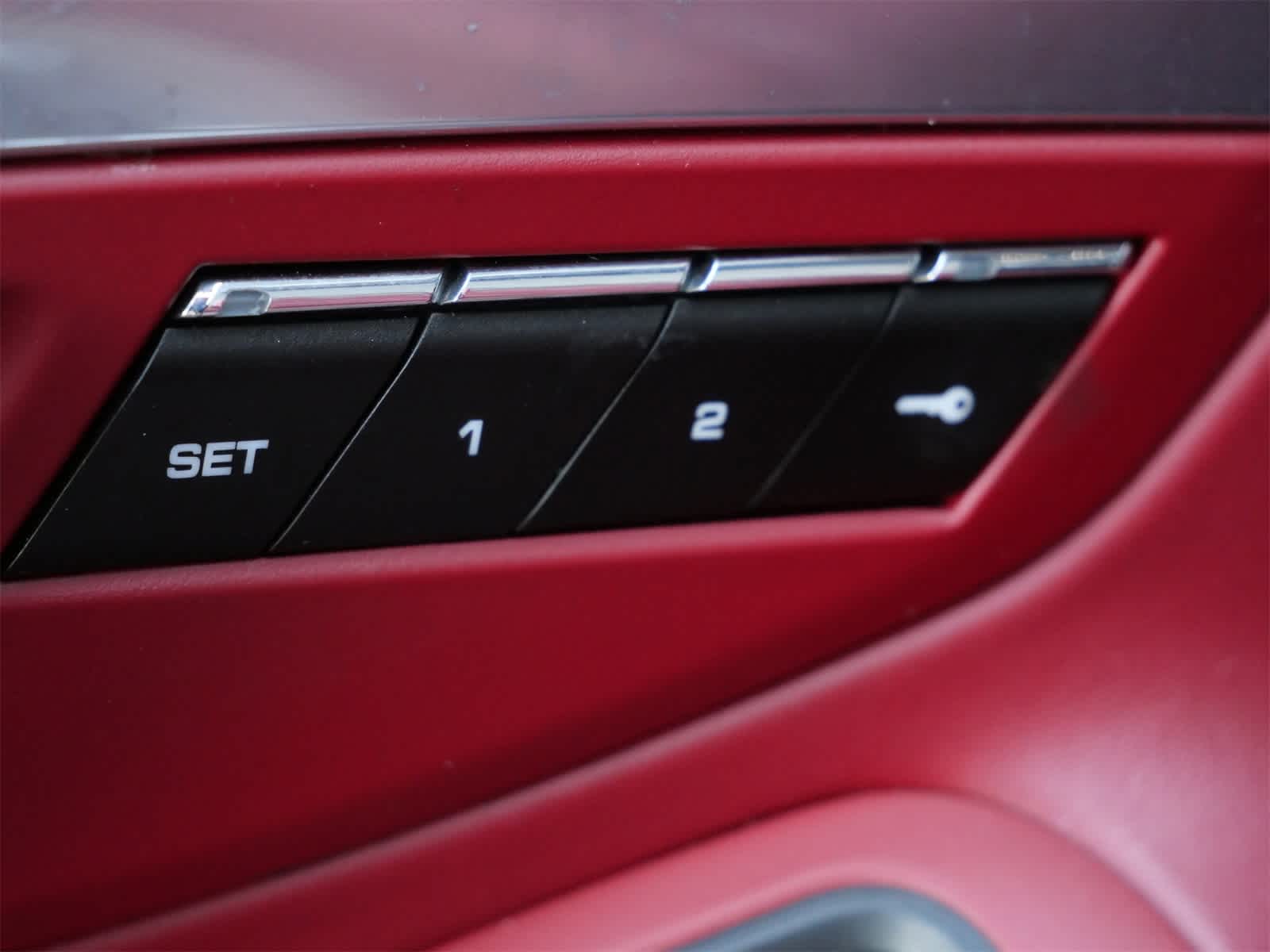 Thumbnail: 2017 Porsche 911 - 9