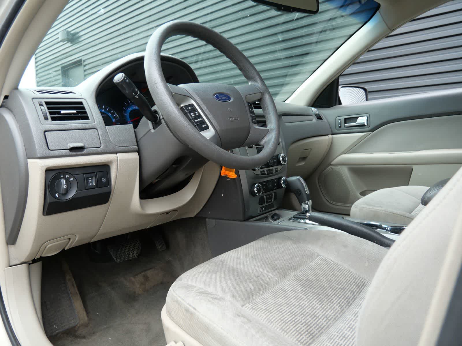 Thumbnail: 2010 Ford Fusion - 4