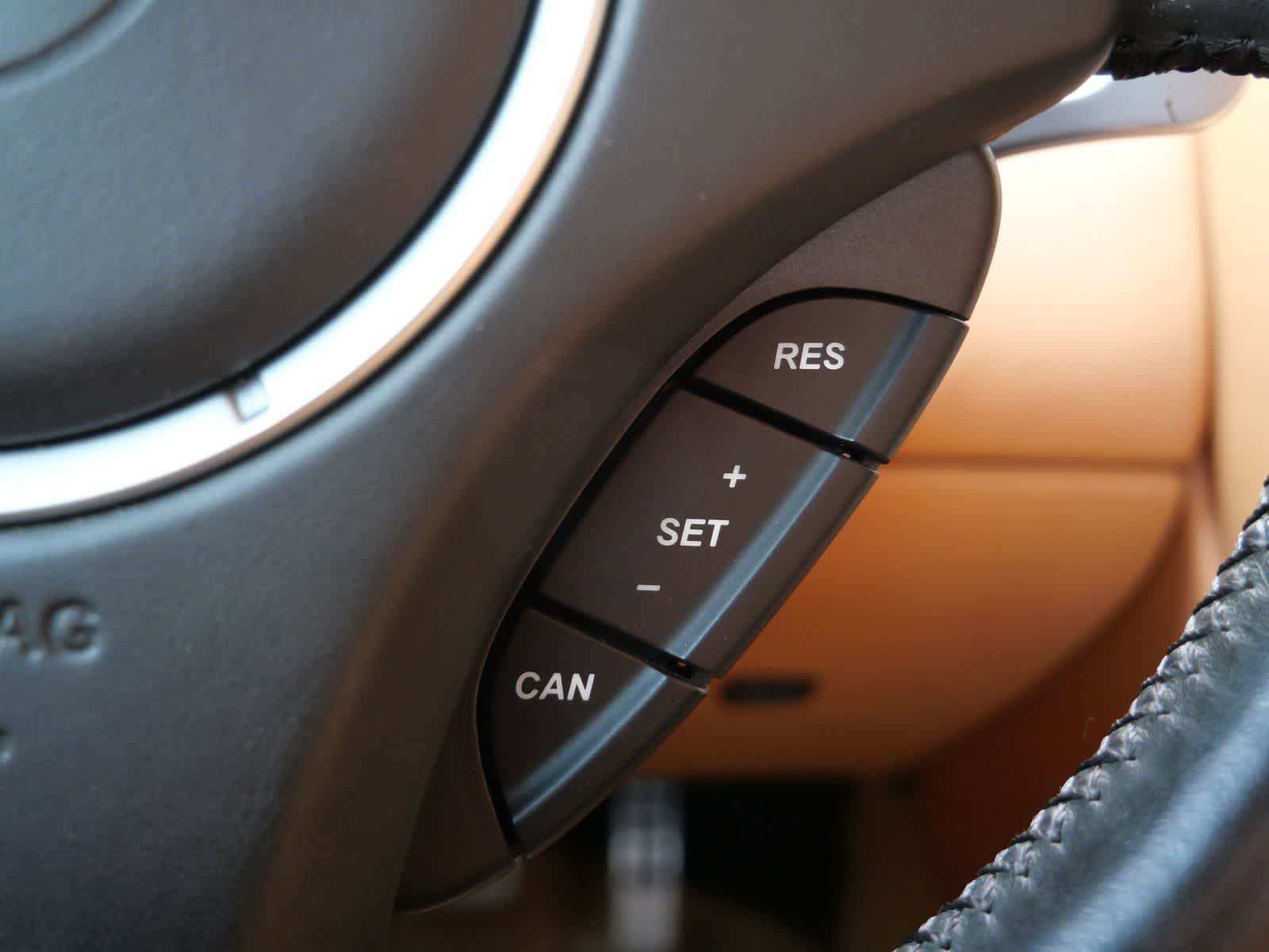 Thumbnail: 2012 Aston Martin Vantage - 20