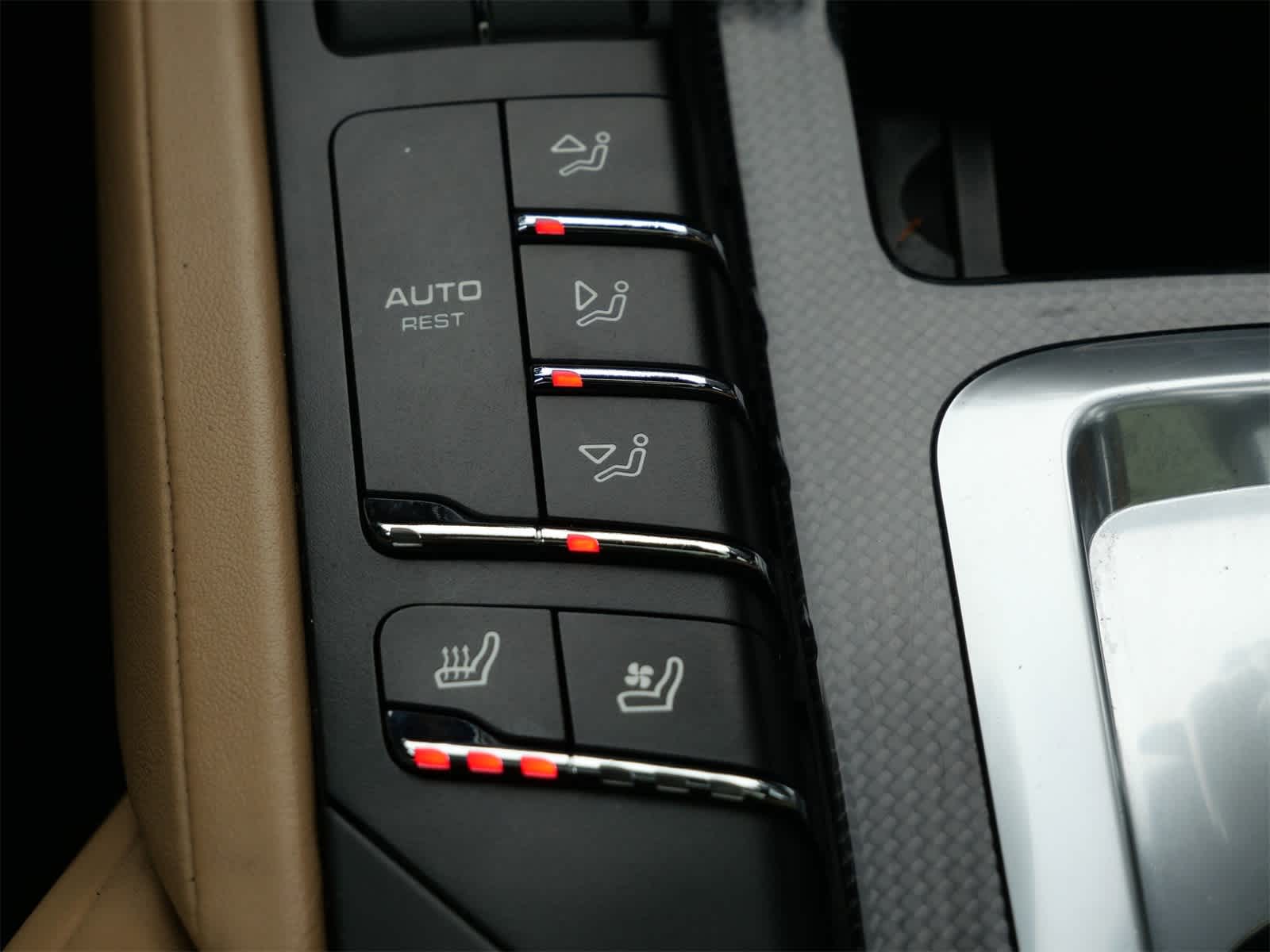 Thumbnail: 2014 Porsche Cayenne - 27