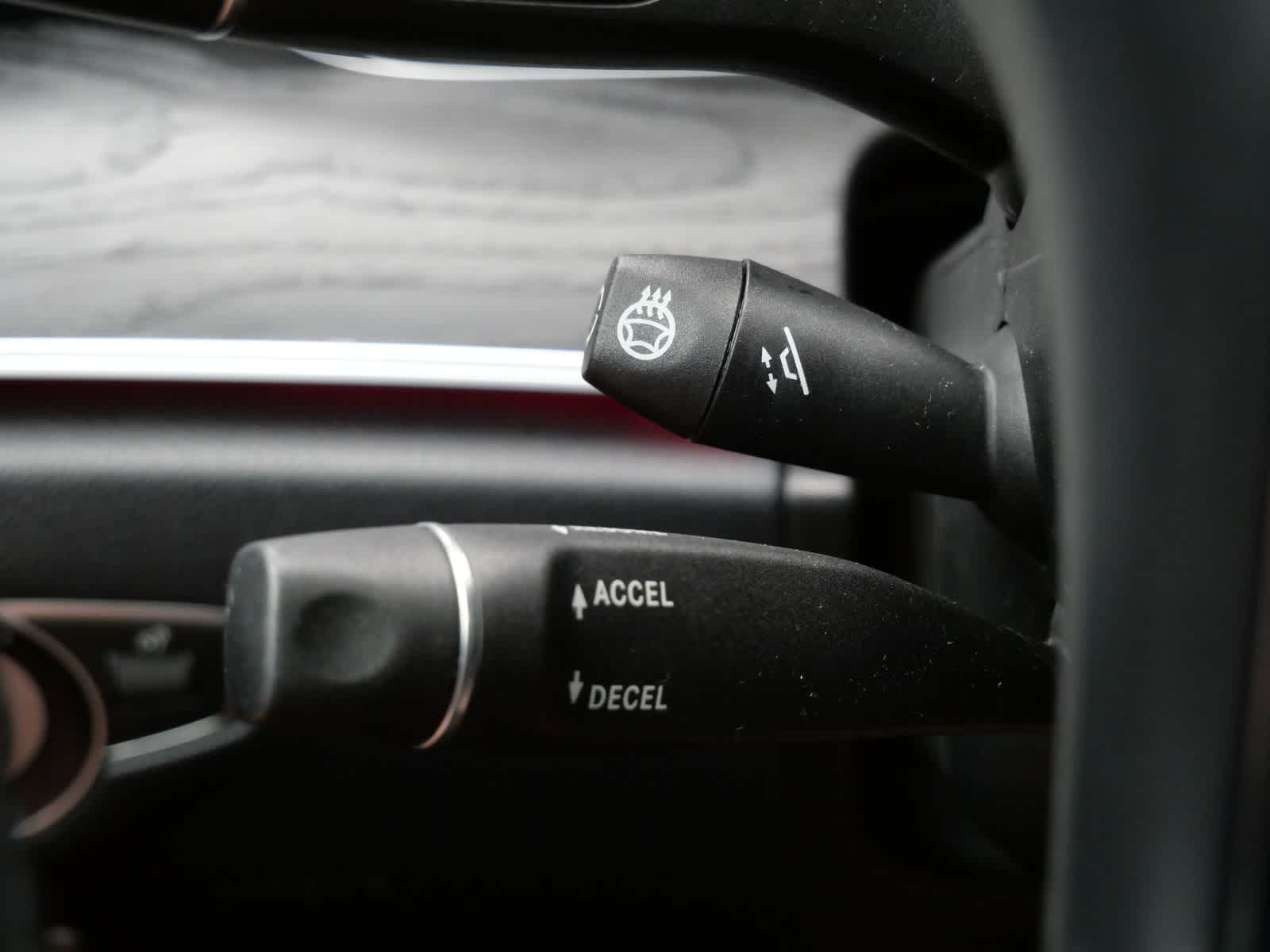 Thumbnail: 2017 Mercedes-Benz E-Class - 25