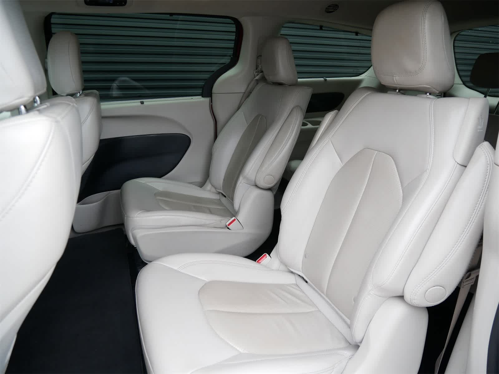 Thumbnail: 2021 Chrysler Pacifica - 6