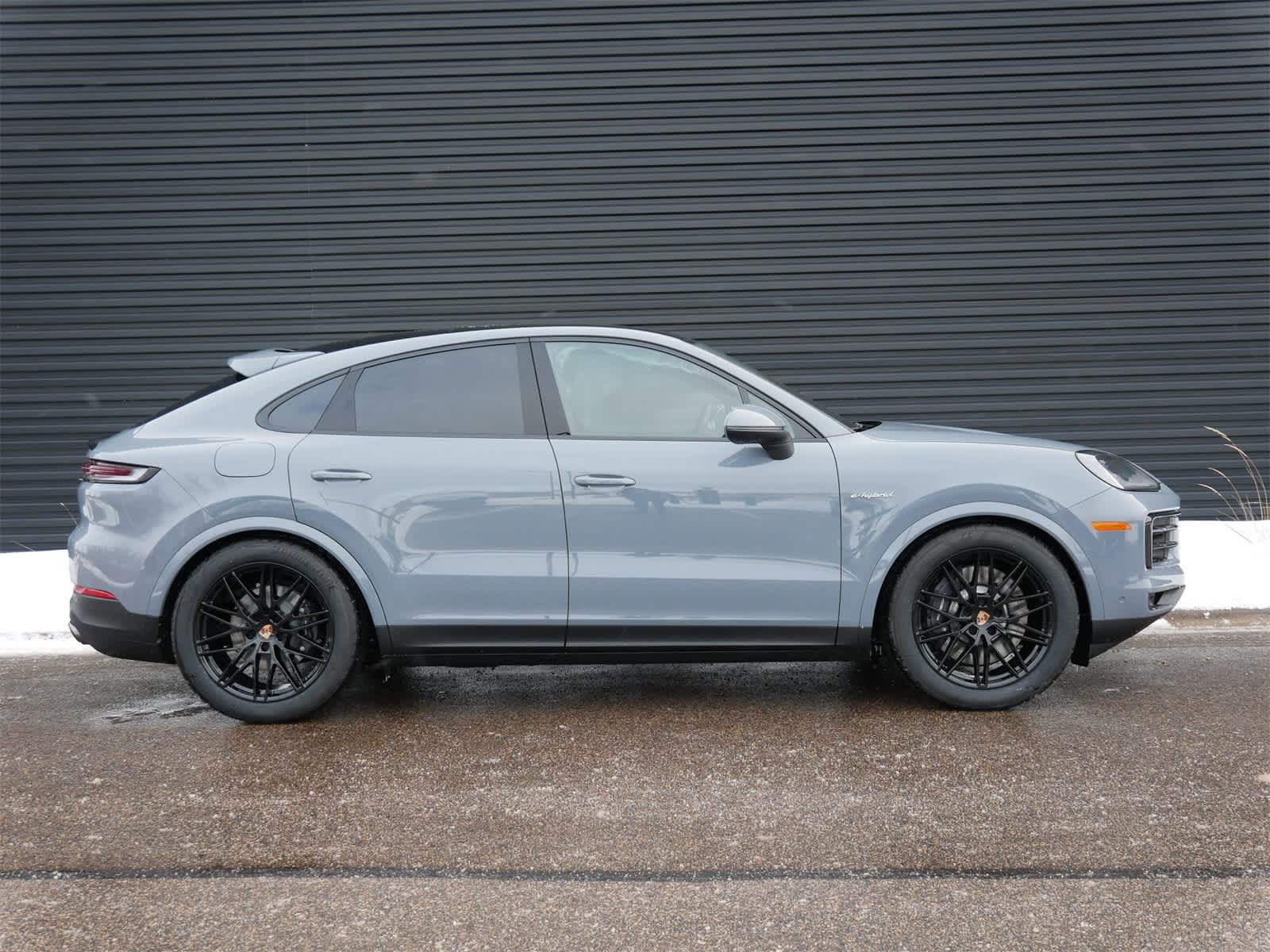 Thumbnail: 2026 Porsche Cayenne - 24