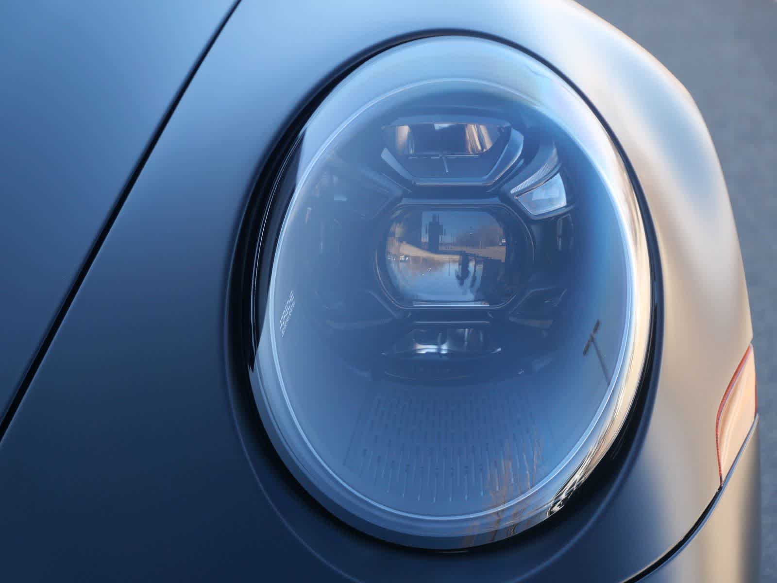 Thumbnail: 2021 Porsche 911 - 6