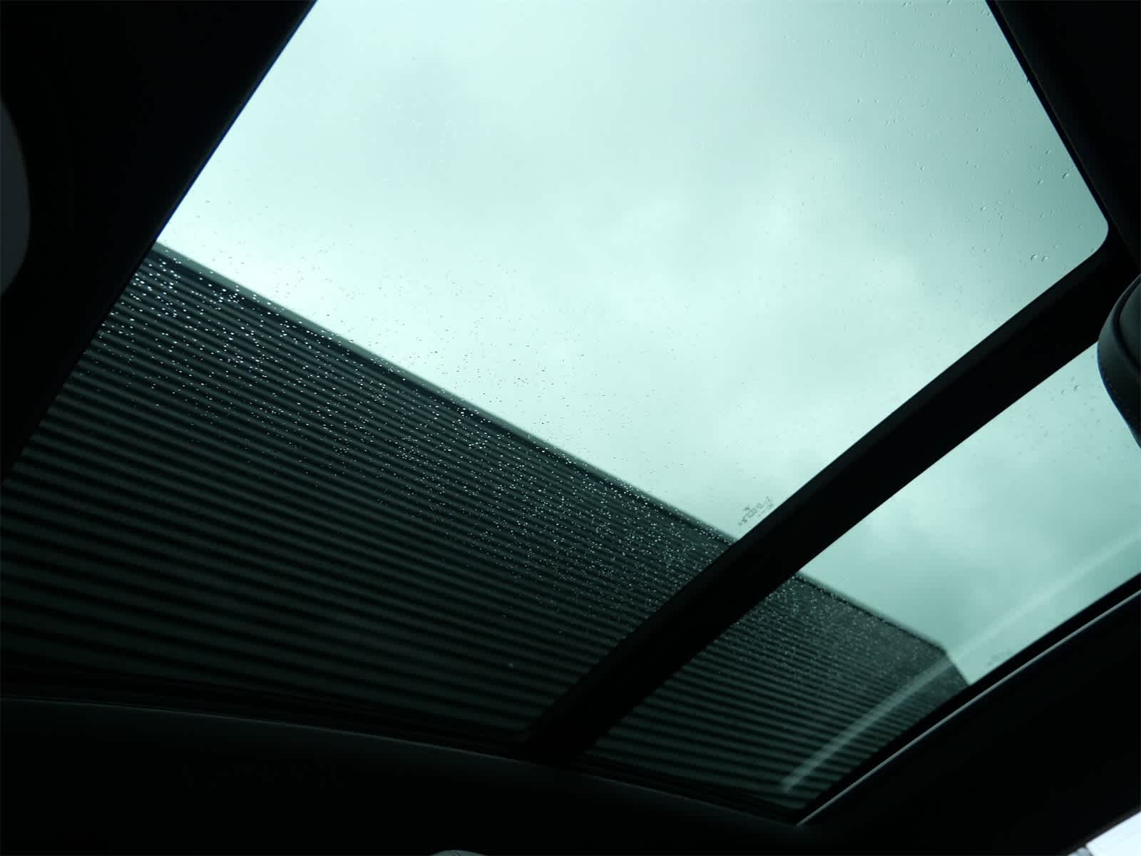 Thumbnail: 2026 Porsche Macan - 18